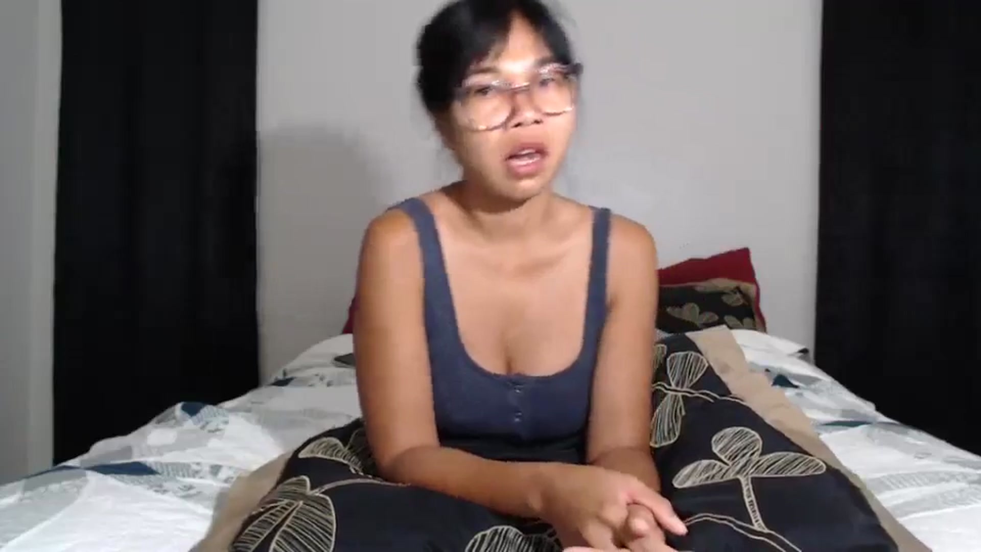 Gallery image thumbnail from Littlekai2023's myfreecams stream on, 05/15/2024, 03:11 image 6 of 20