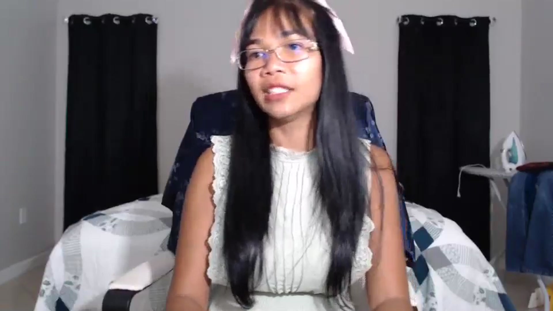Gallery image thumbnail from Littlekai2023's myfreecams stream on, 05/19/2024, 02:17 image 10 of 20