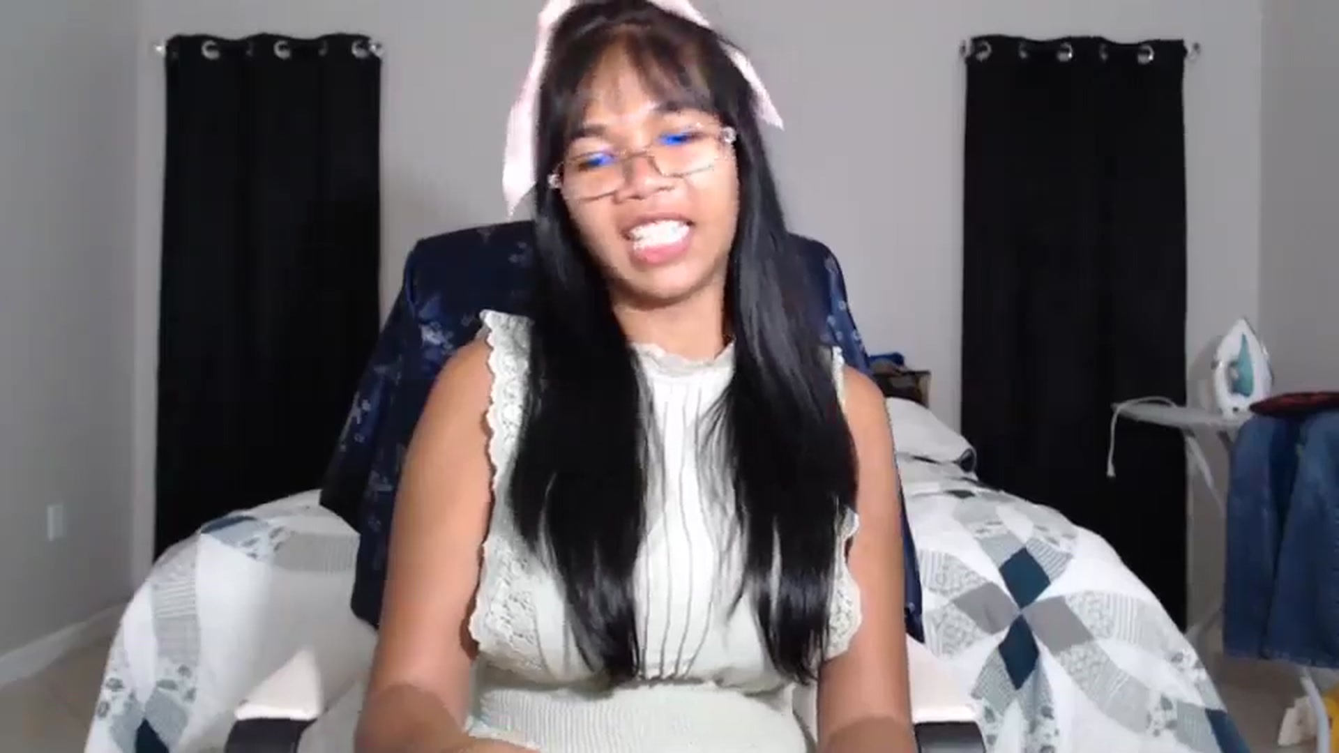 Gallery image thumbnail from Littlekai2023's myfreecams stream on, 05/19/2024, 02:17 image 16 of 20