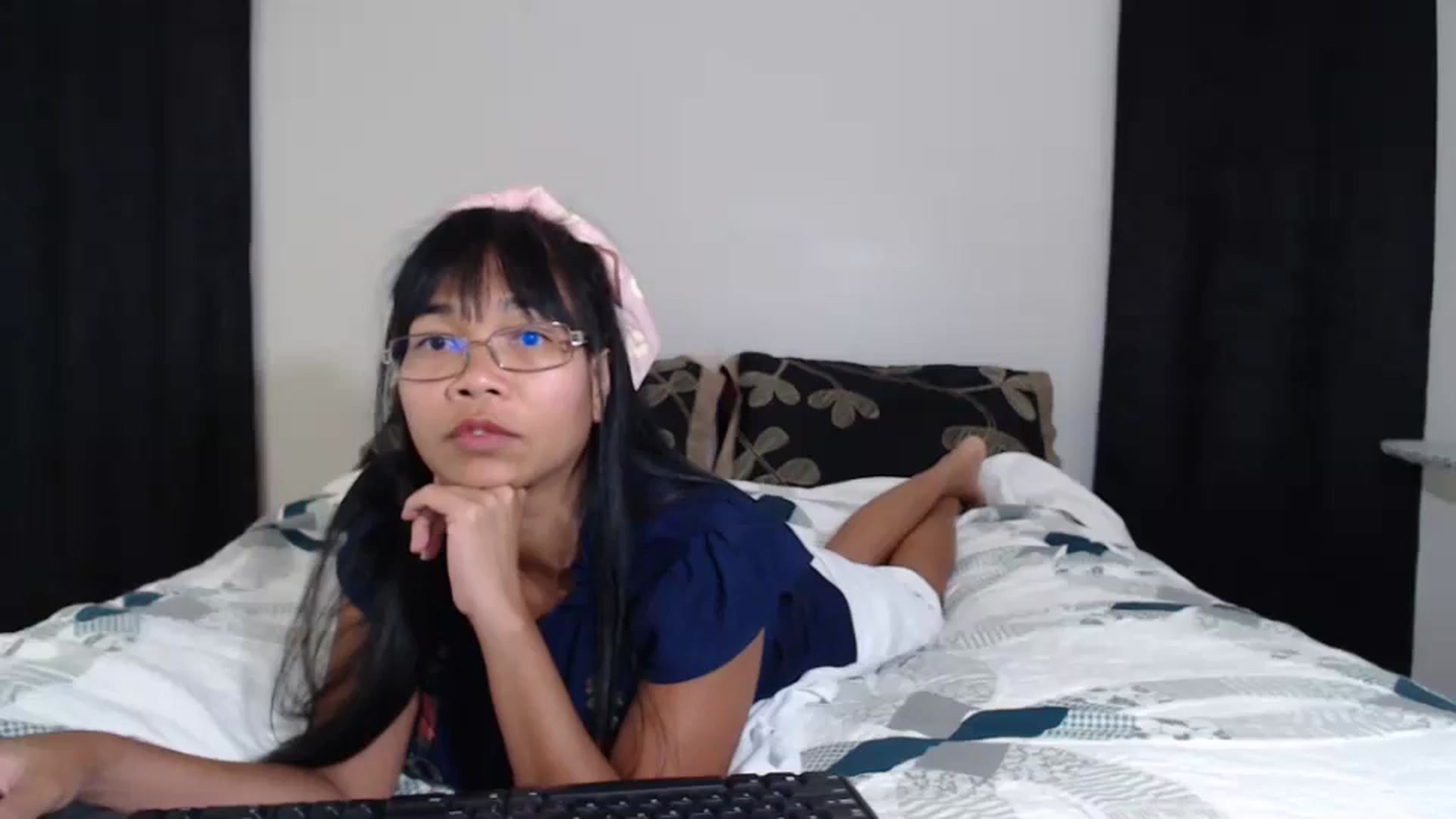 Gallery image thumbnail from Littlekai2023's myfreecams stream on, 05/19/2024, 18:15 image 12 of 20