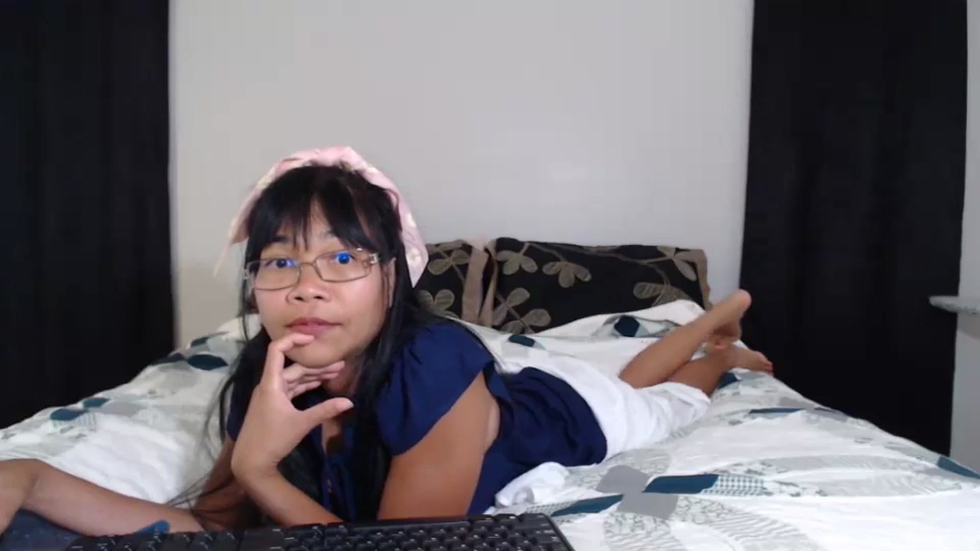 Gallery image thumbnail from Littlekai2023's myfreecams stream on, 05/19/2024, 18:15 image 15 of 20