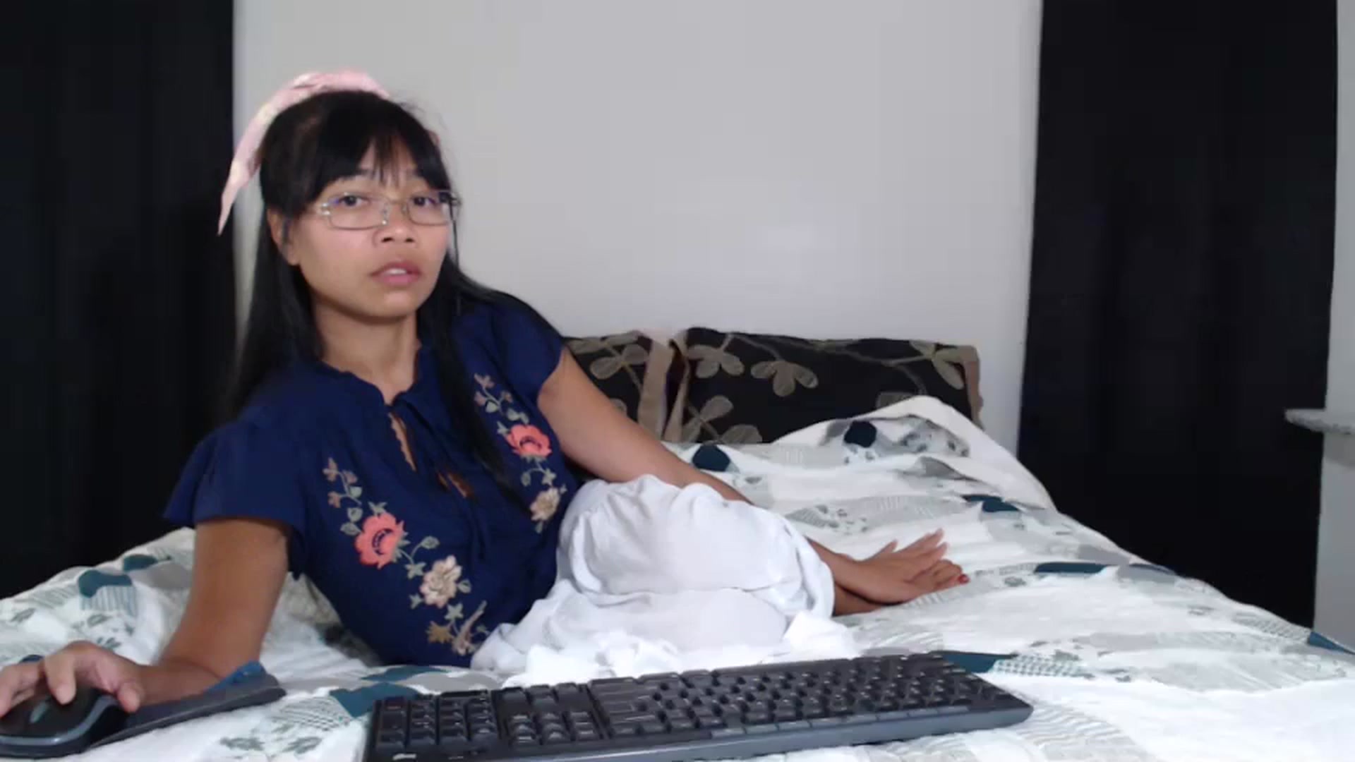 Gallery image thumbnail from Littlekai2023's myfreecams stream on, 05/19/2024, 18:15 image 11 of 20