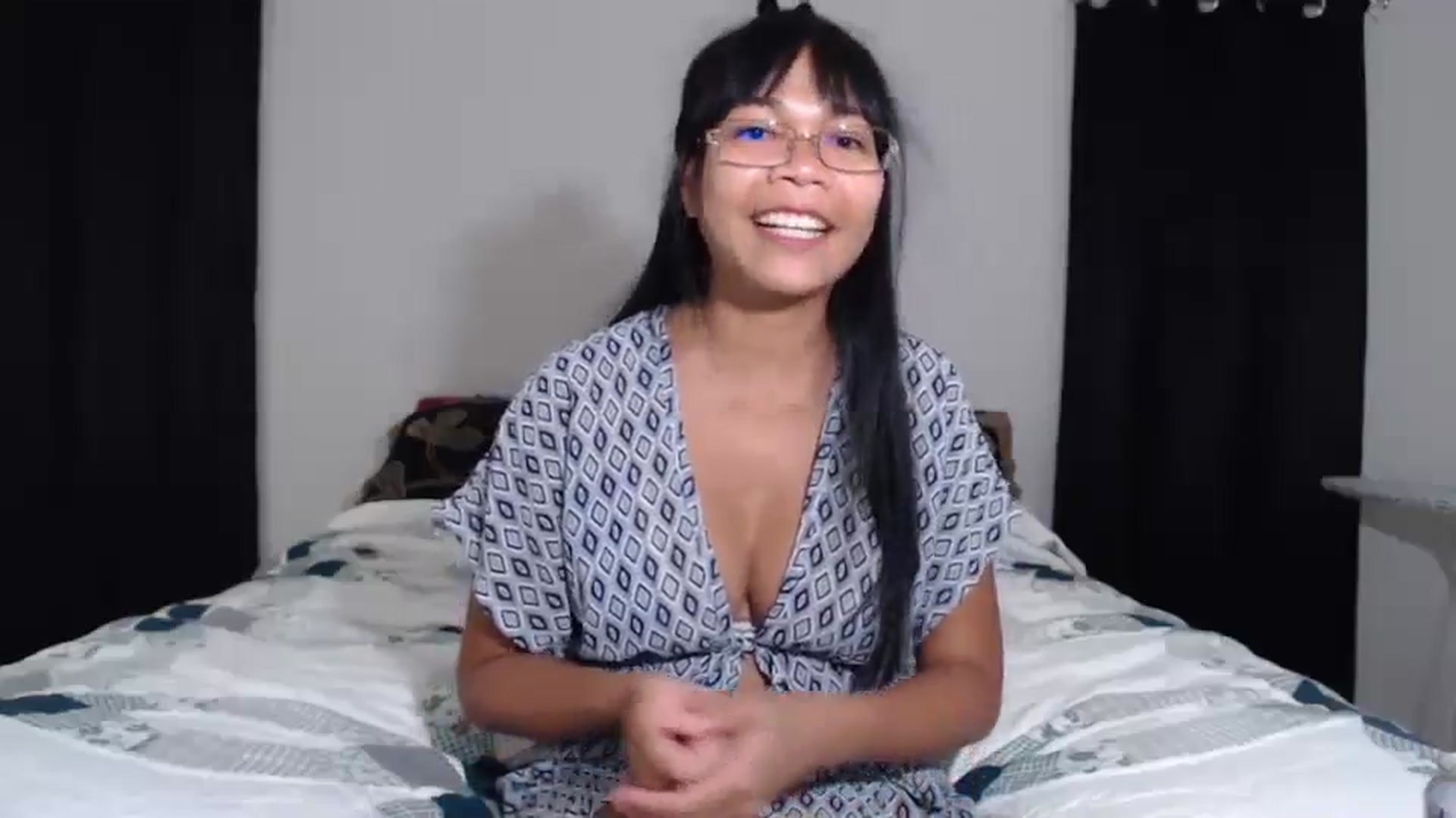 Gallery image thumbnail from Littlekai2023's myfreecams stream on, 05/20/2024, 24:05 image 8 of 20