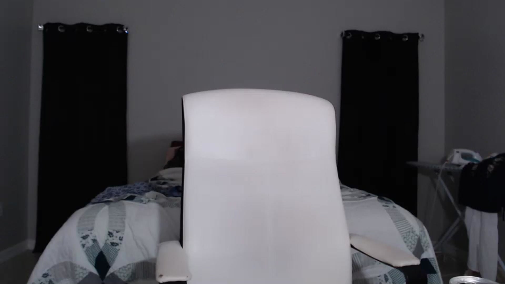 Gallery image thumbnail from Littlekai2023's myfreecams stream on, 05/20/2024, 01:35 image 15 of 20