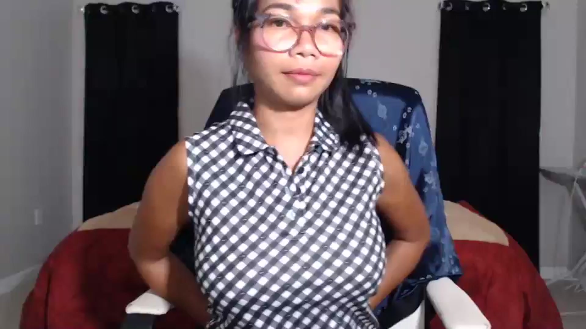 Gallery image thumbnail from Littlekai2023's myfreecams stream on, 05/25/2024, 02:58 image 5 of 20