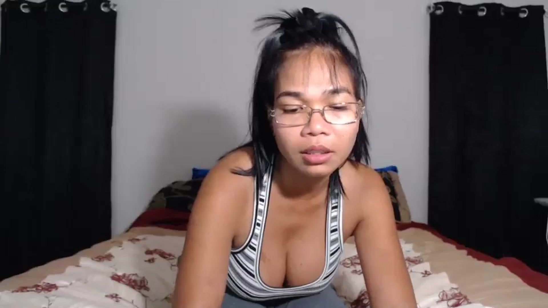 Gallery image thumbnail from Littlekai2023's myfreecams stream on, 05/26/2024, 03:59 image 17 of 20