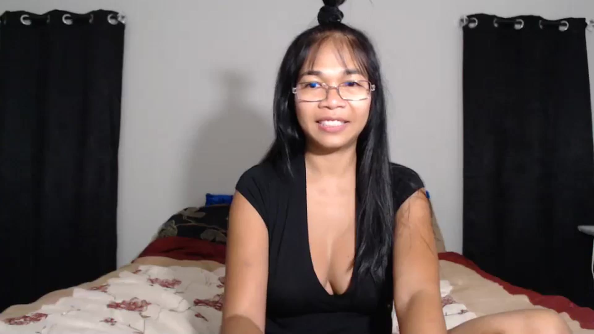 Gallery image thumbnail from Littlekai2023's myfreecams stream on, 05/26/2024, 03:59 image 16 of 20