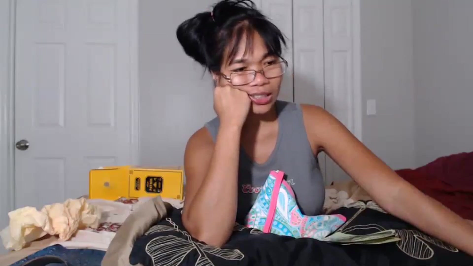 Gallery image thumbnail from Littlekai2023's myfreecams stream on, 05/29/2024, 04:24 image 18 of 20