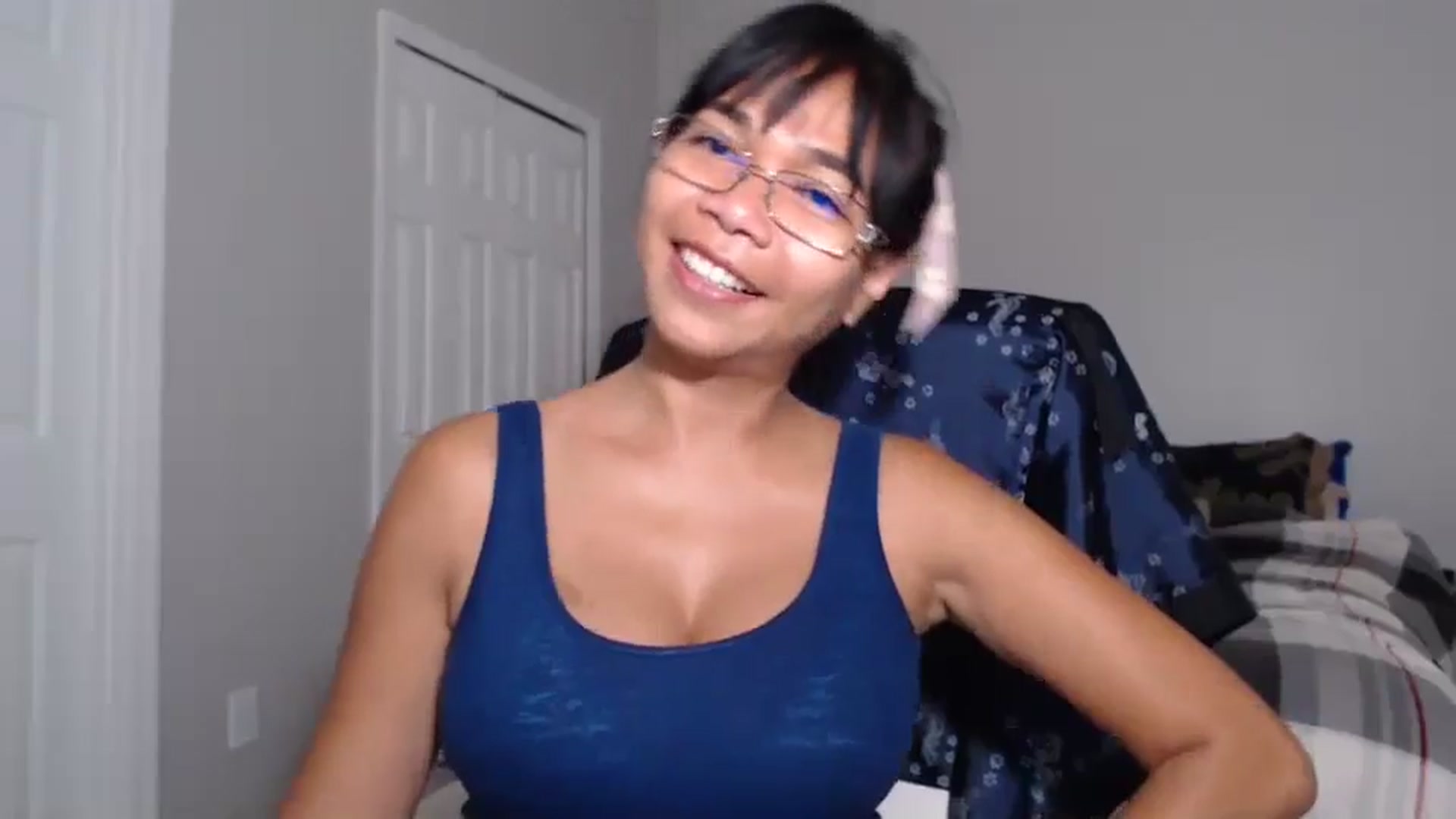Gallery image thumbnail from Littlekai2023's myfreecams stream on, 06/02/2024, 01:04 image 14 of 20