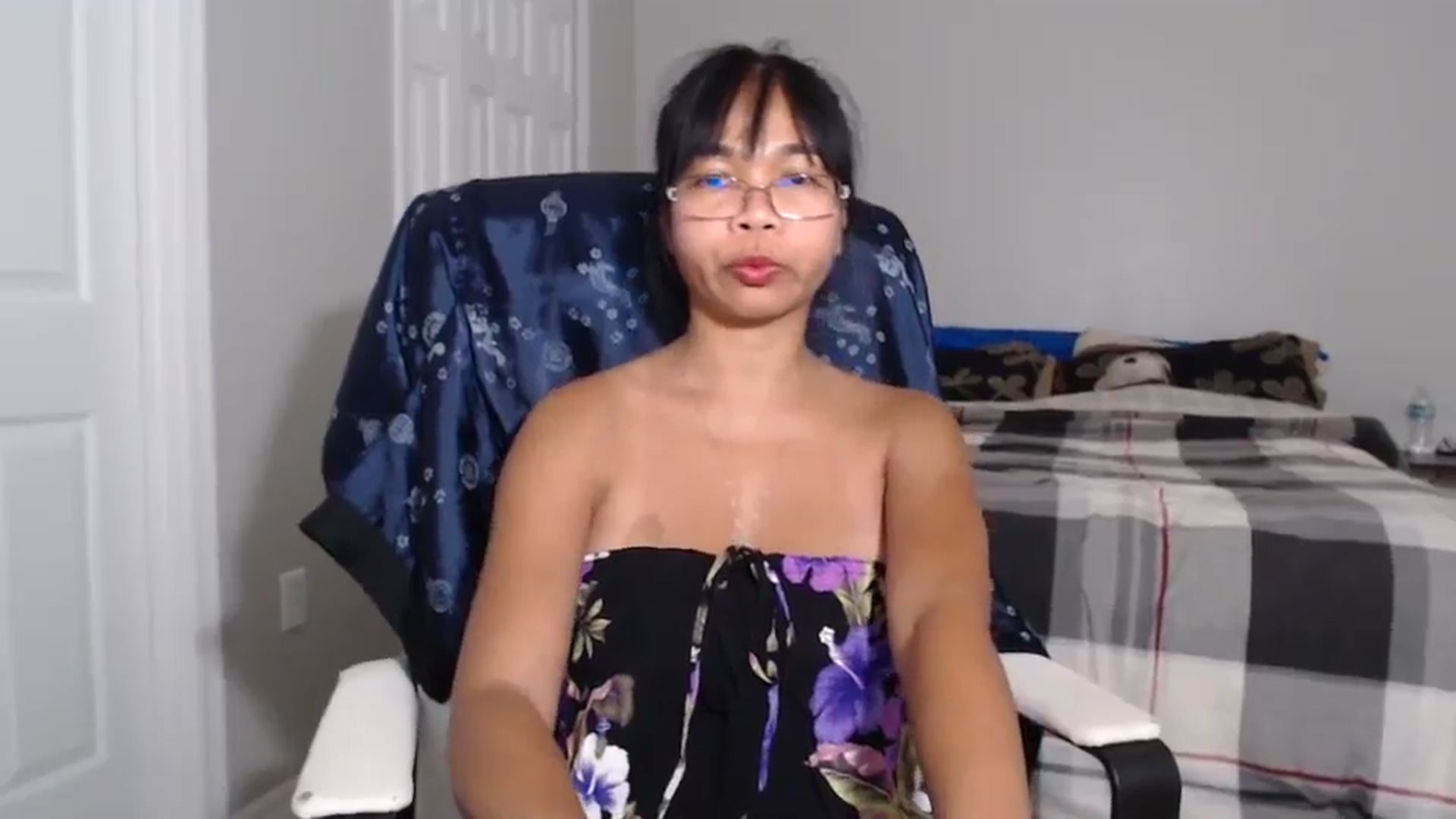 Gallery image thumbnail from Littlekai2023's myfreecams stream on, 06/05/2024, 24:00 image 3 of 20