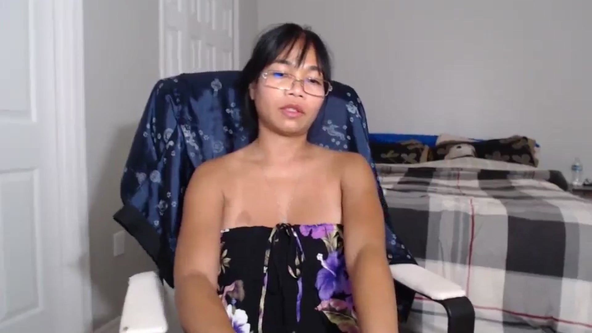 Gallery image thumbnail from Littlekai2023's myfreecams stream on, 06/05/2024, 24:00 image 5 of 20