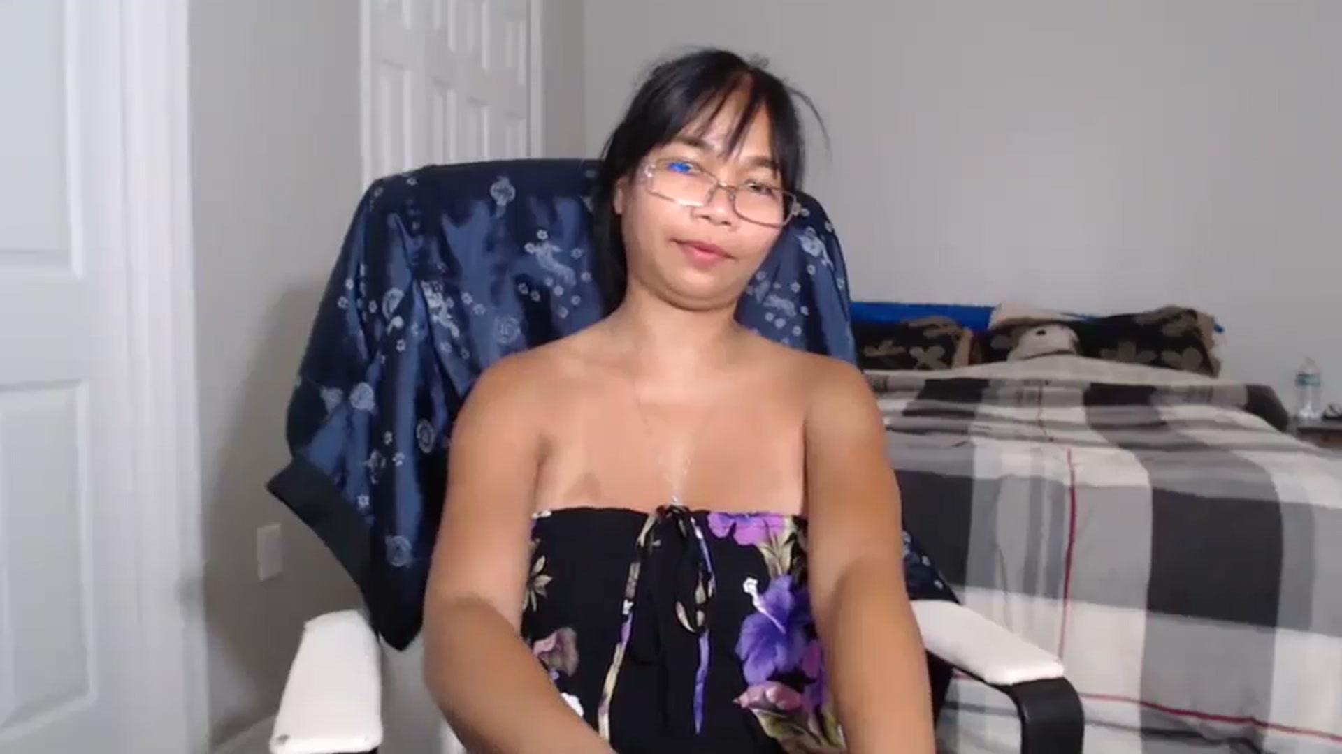 Gallery image thumbnail from Littlekai2023's myfreecams stream on, 06/05/2024, 24:00 image 6 of 20