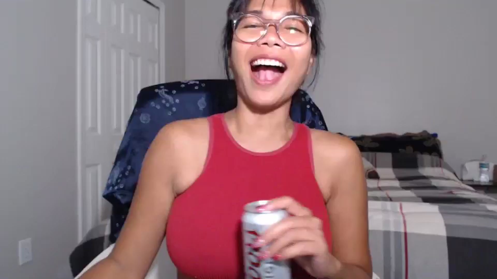 Gallery image thumbnail from Littlekai2023's myfreecams stream on, 06/11/2024, 01:27 image 18 of 20