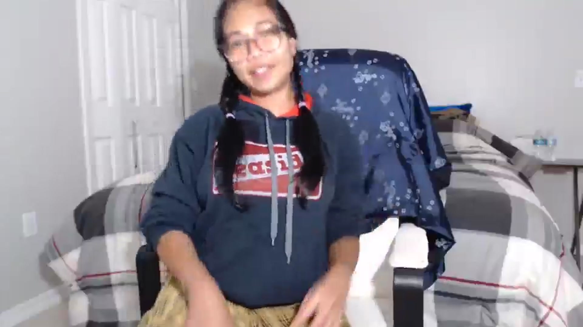 Gallery image thumbnail from Littlekai2023's myfreecams stream on, 06/14/2024, 02:48 image 8 of 20