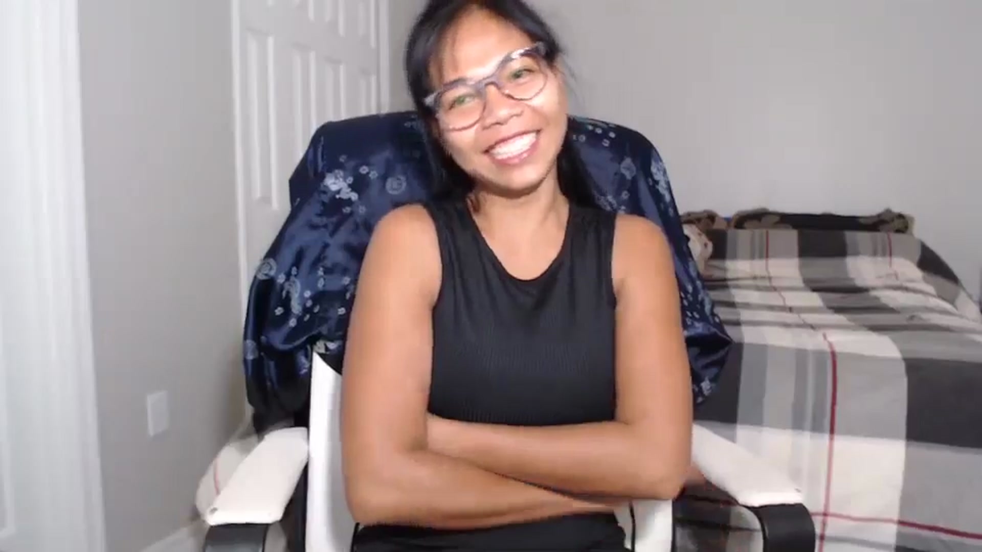 Gallery image thumbnail from Littlekai2023's myfreecams stream on, 06/17/2024, 24:02 image 13 of 20