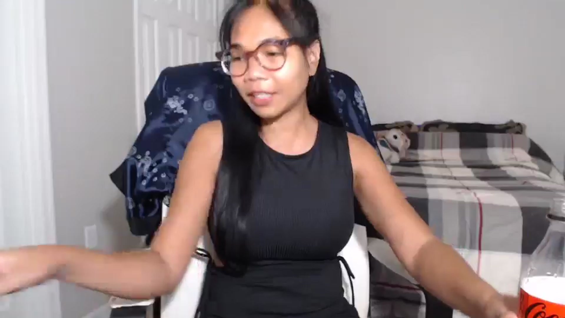 Gallery image thumbnail from Littlekai2023's myfreecams stream on, 06/17/2024, 24:02 image 9 of 20