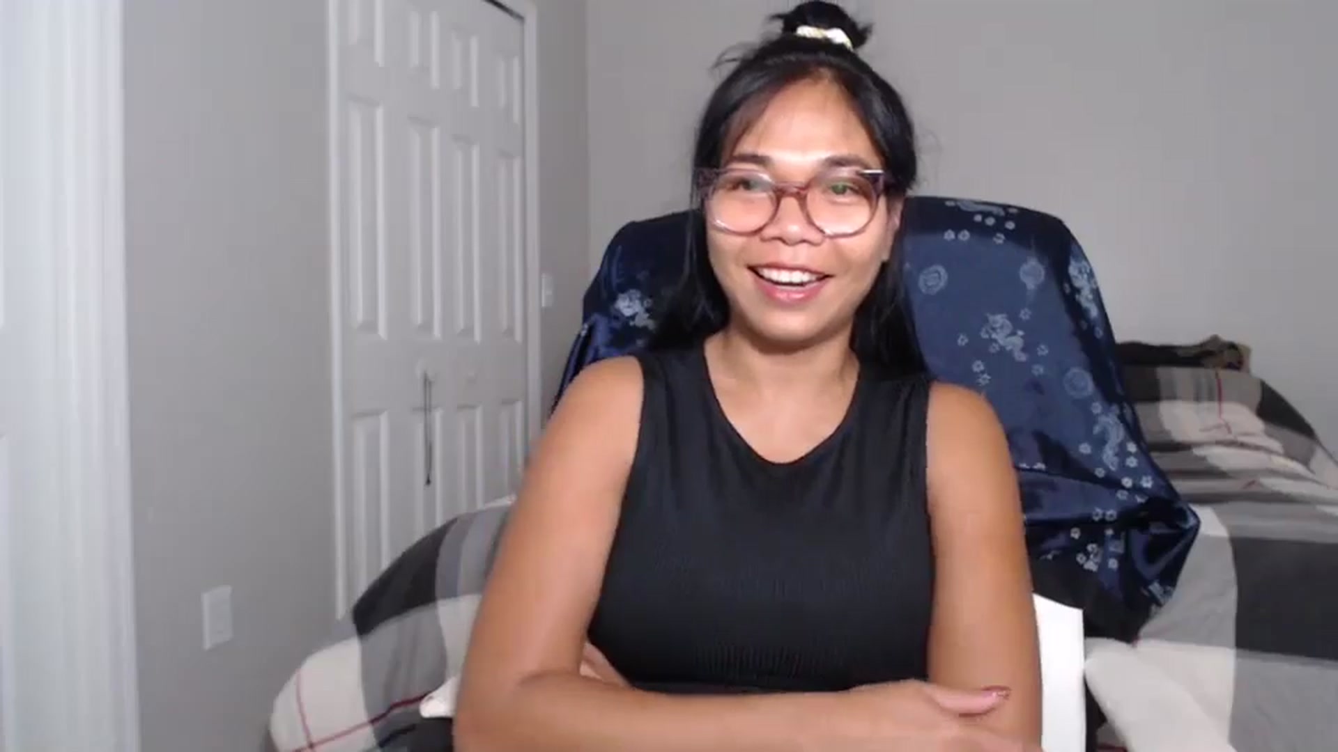 Gallery image thumbnail from Littlekai2023's myfreecams stream on, 06/17/2024, 24:41 image 8 of 20