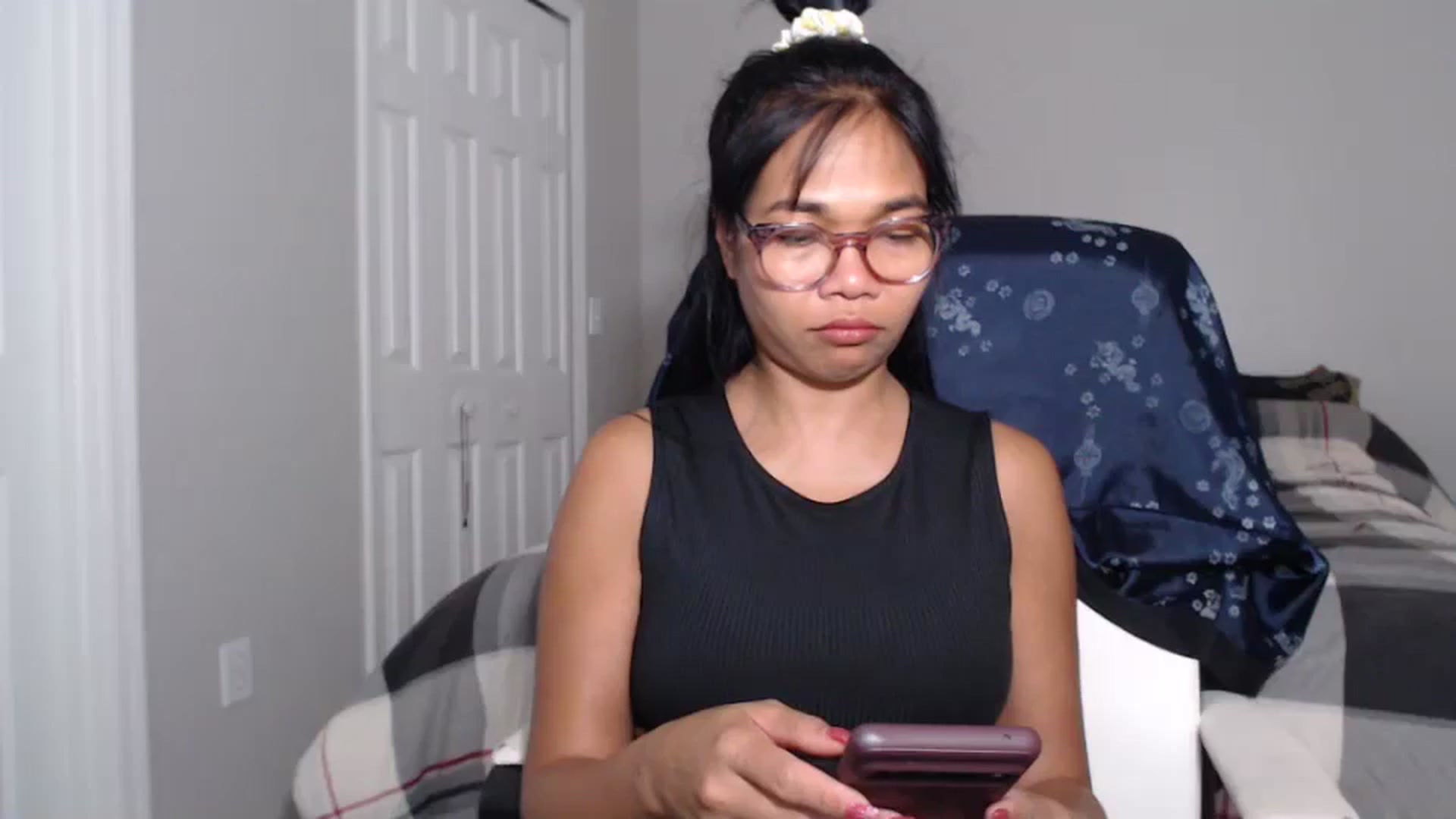 Gallery image thumbnail from Littlekai2023's myfreecams stream on, 06/17/2024, 24:41 image 14 of 20