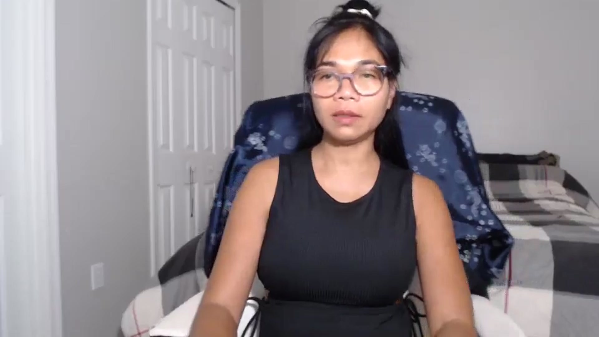Gallery image thumbnail from Littlekai2023's myfreecams stream on, 06/17/2024, 24:41 image 6 of 20
