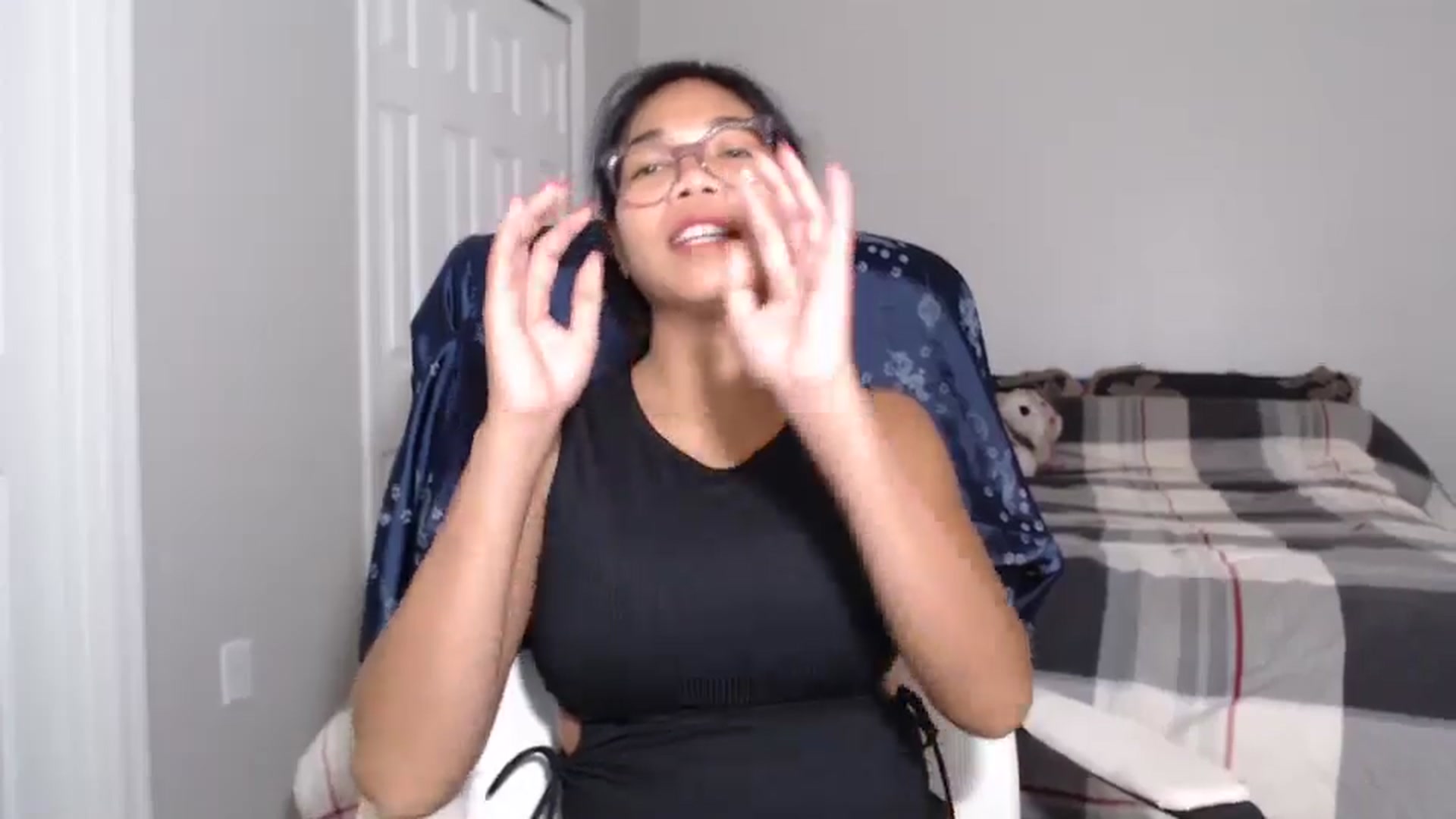 Gallery image thumbnail from Littlekai2023's myfreecams stream on, 06/17/2024, 24:41 image 4 of 20