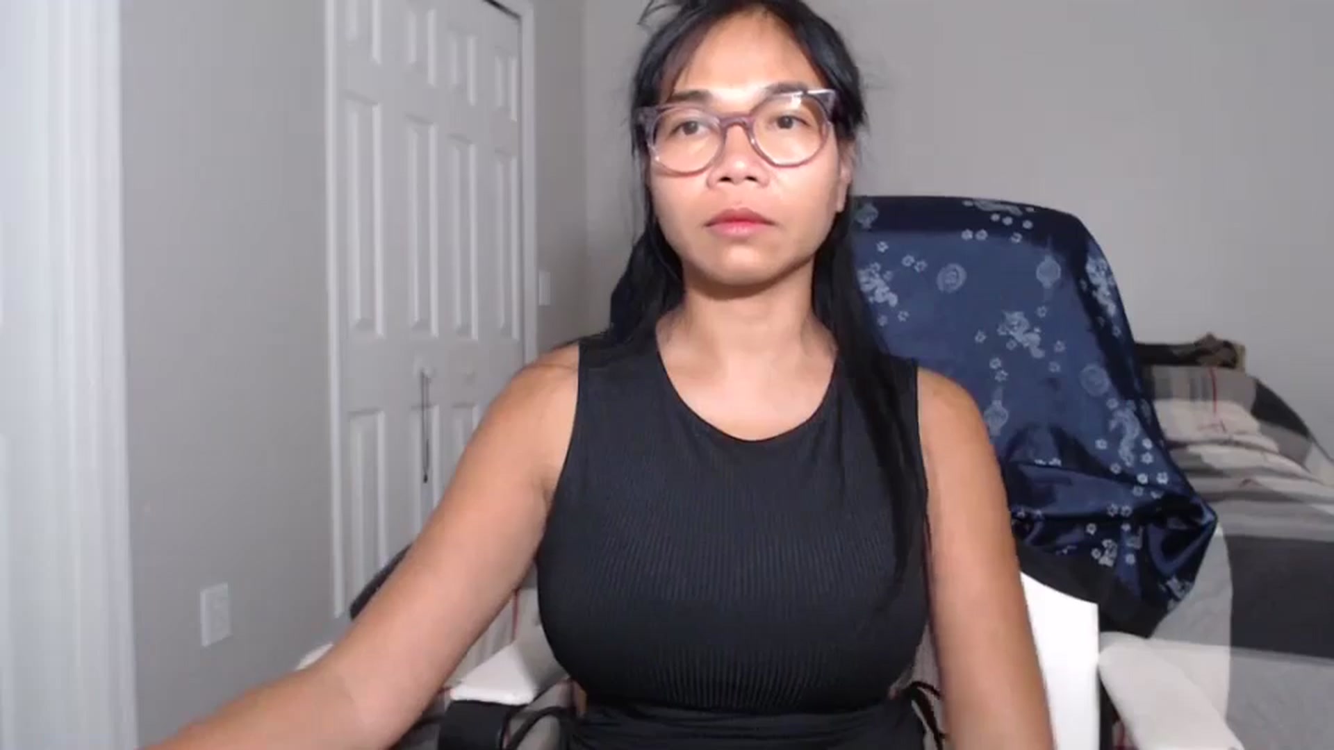 Gallery image thumbnail from Littlekai2023's myfreecams stream on, 06/17/2024, 24:41 image 10 of 20