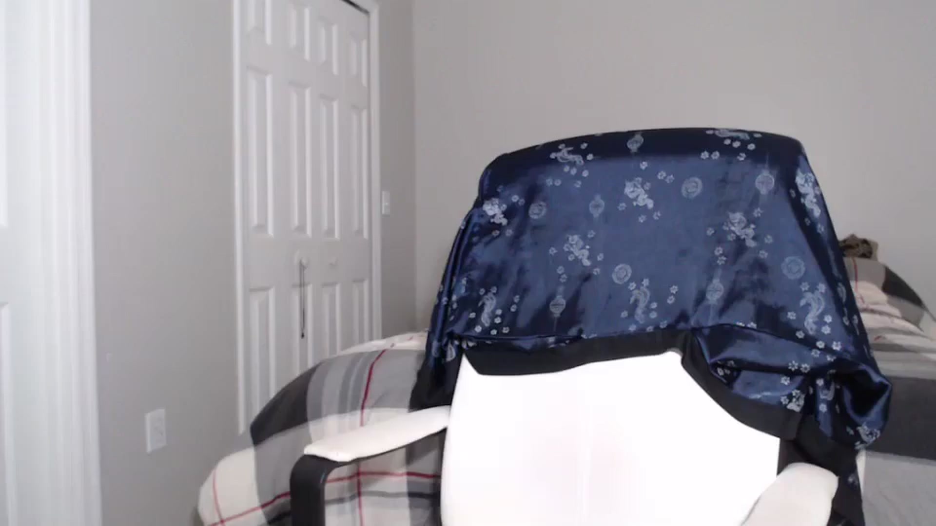 Gallery image thumbnail from Littlekai2023's myfreecams stream on, 06/17/2024, 03:31 image 10 of 20
