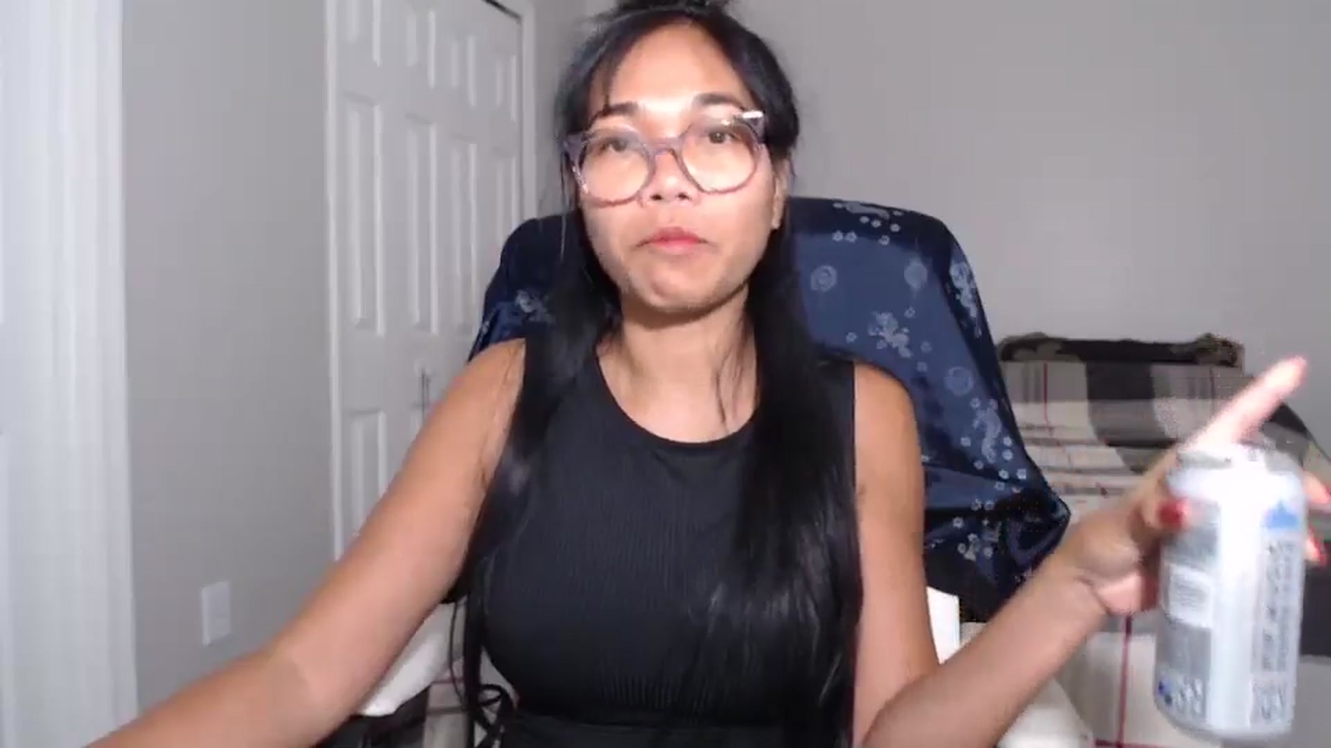 Gallery image thumbnail from Littlekai2023's myfreecams stream on, 06/17/2024, 03:31 image 3 of 20