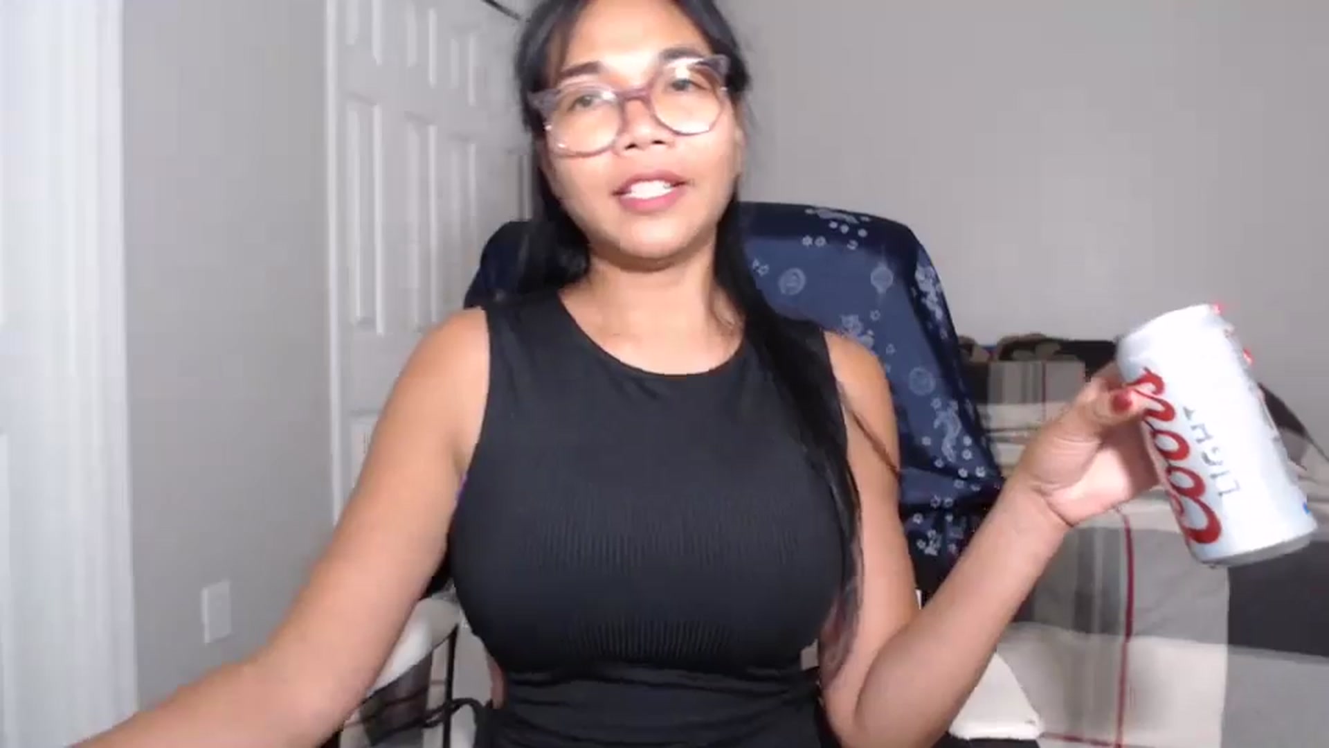 Gallery image thumbnail from Littlekai2023's myfreecams stream on, 06/17/2024, 03:31 image 2 of 20