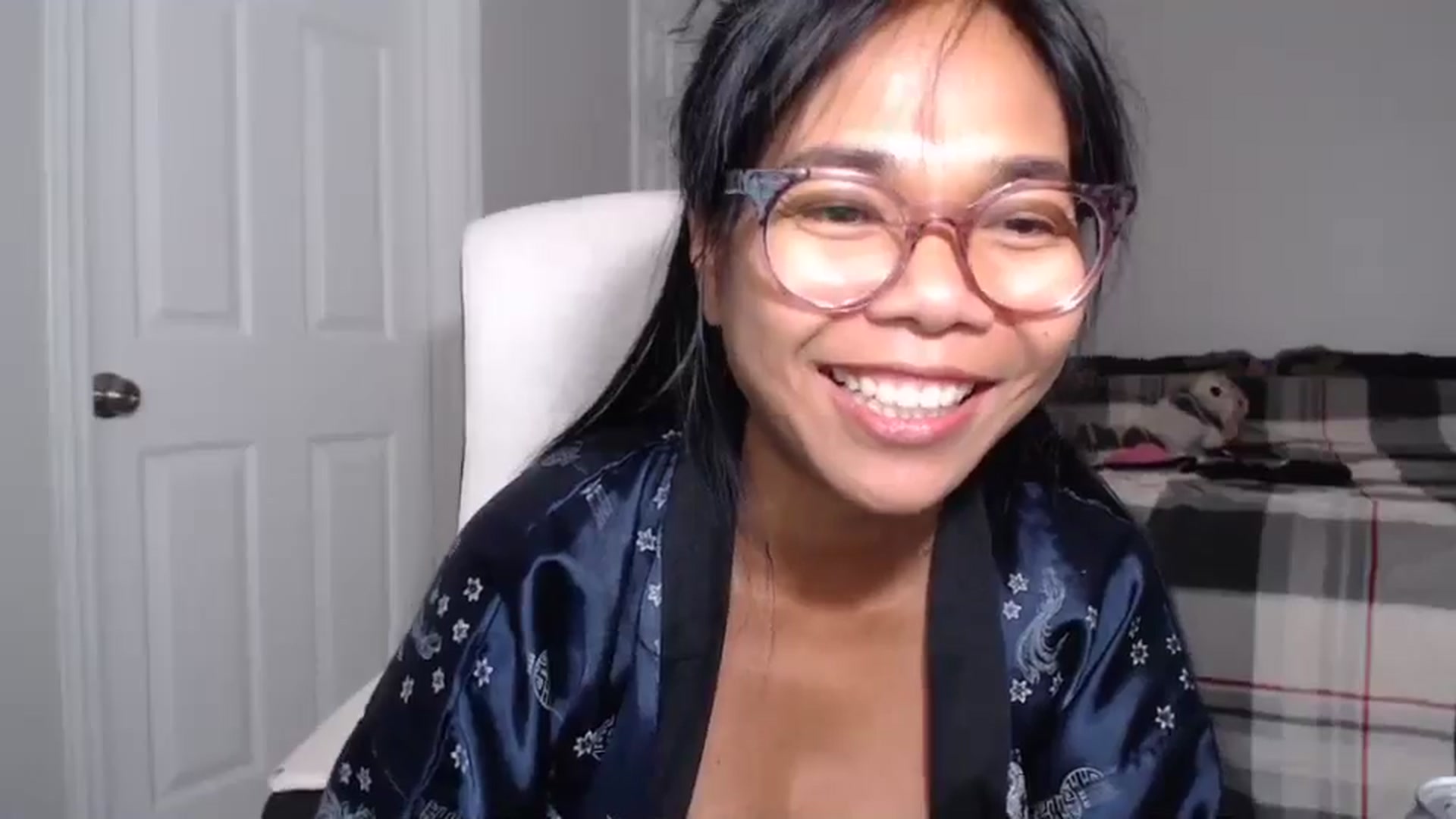 Gallery image thumbnail from Littlekai2023's myfreecams stream on, 06/17/2024, 03:31 image 17 of 20