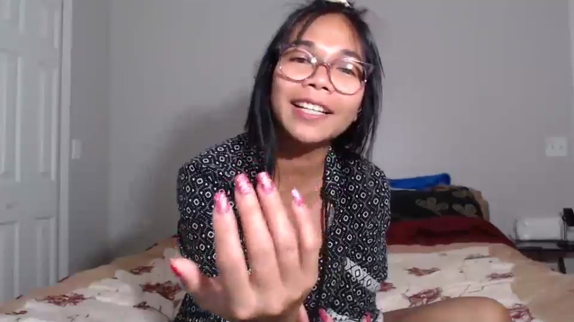 Gallery image thumbnail from Littlekai2023's myfreecams stream on, 06/18/2024, 04:38 image 19 of 20