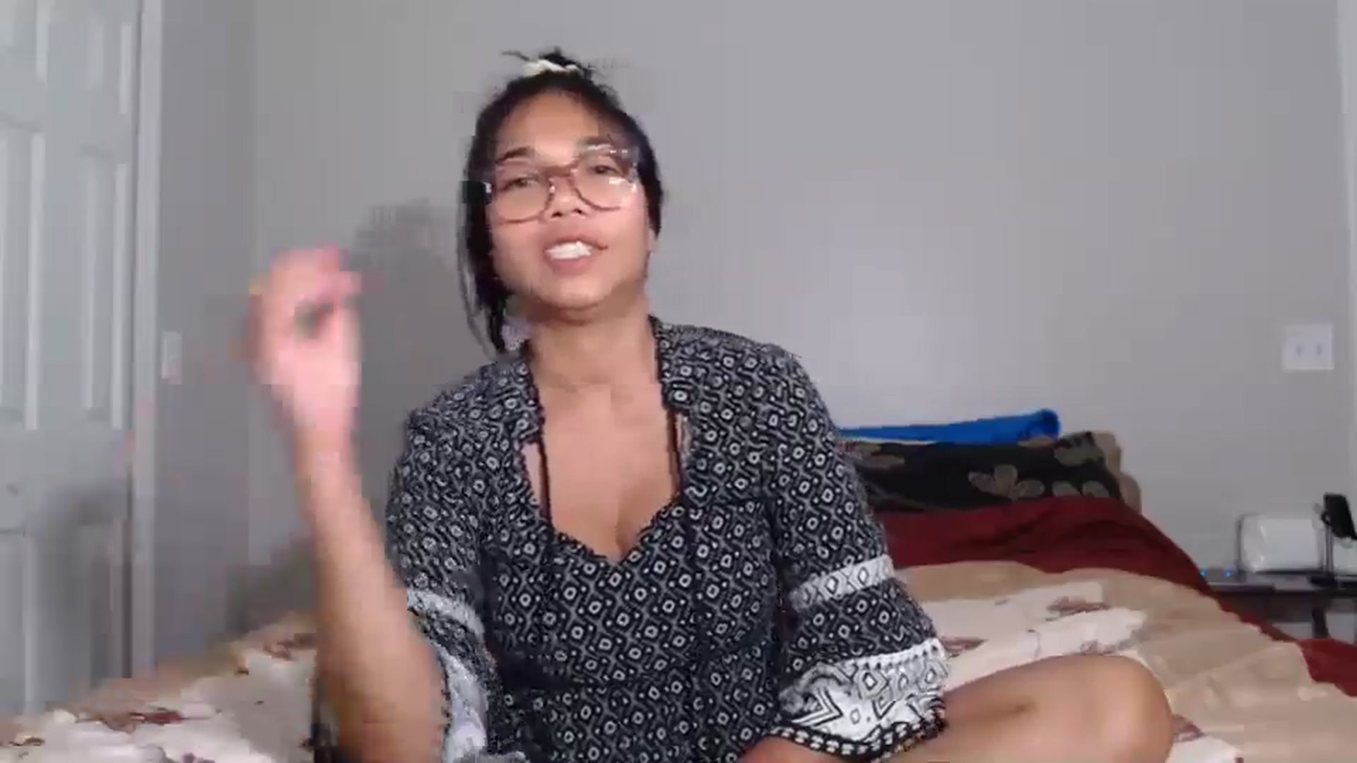 Gallery image thumbnail from Littlekai2023's myfreecams stream on, 06/18/2024, 04:38 image 4 of 20