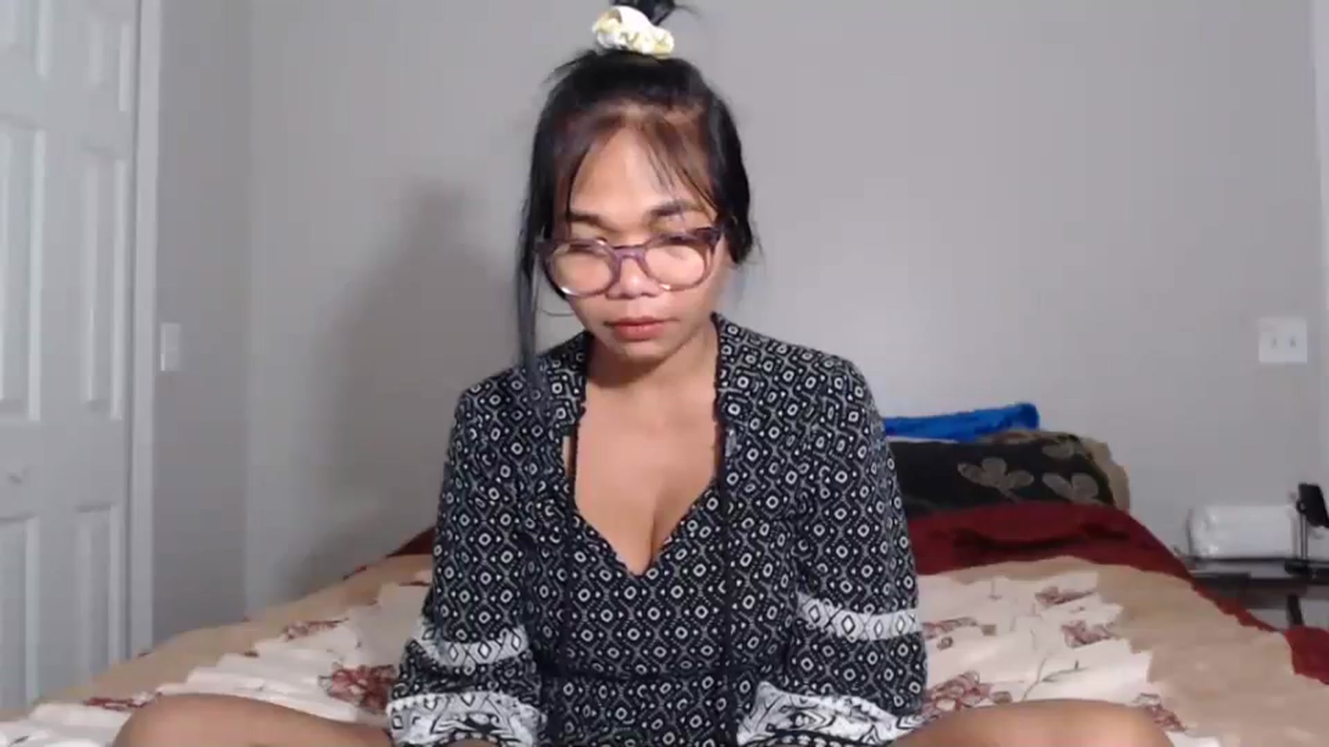 Gallery image thumbnail from Littlekai2023's myfreecams stream on, 06/18/2024, 04:38 image 10 of 20