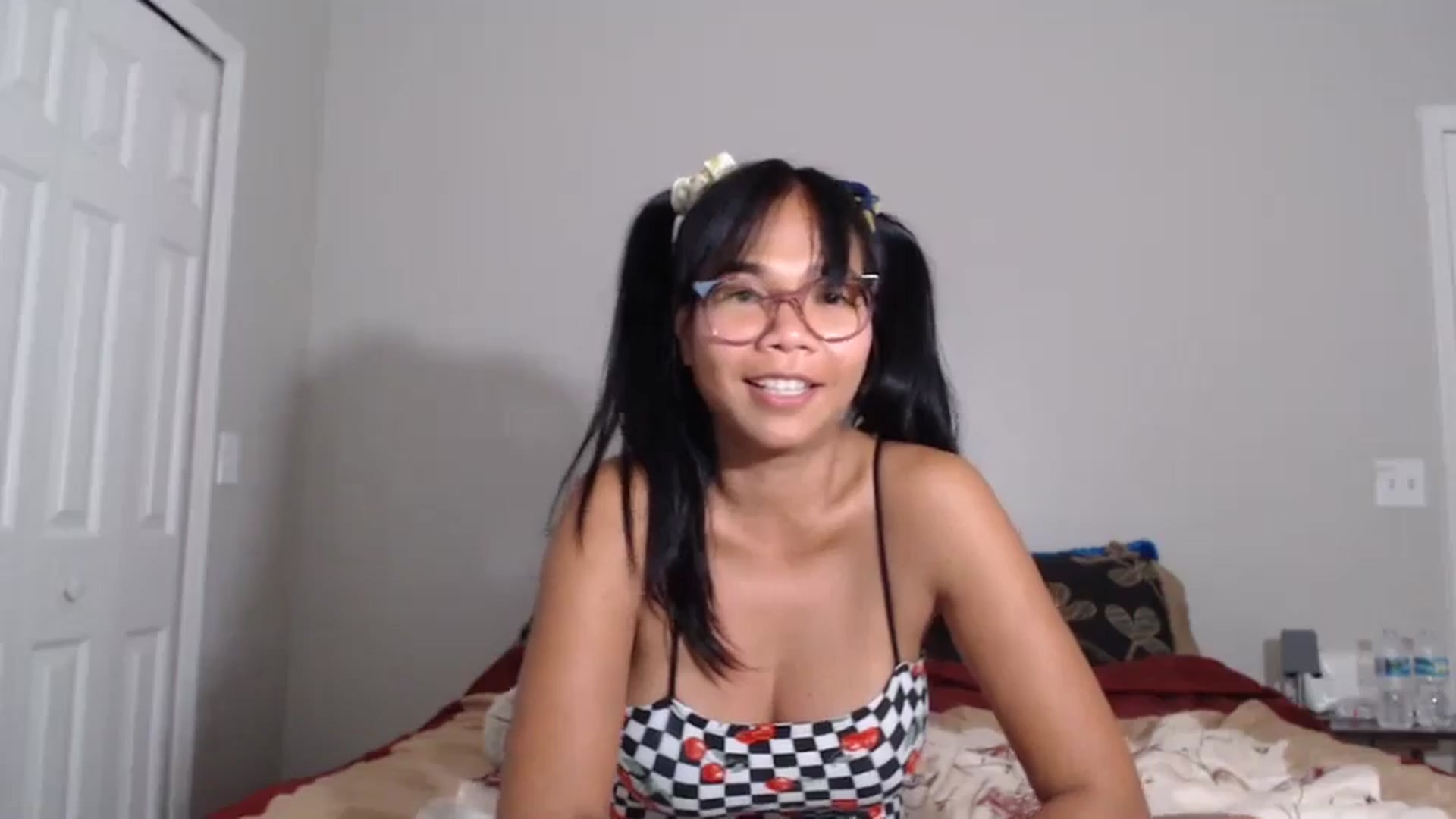 Gallery image thumbnail from Littlekai2023's myfreecams stream on, 06/20/2024, 04:11 image 5 of 20