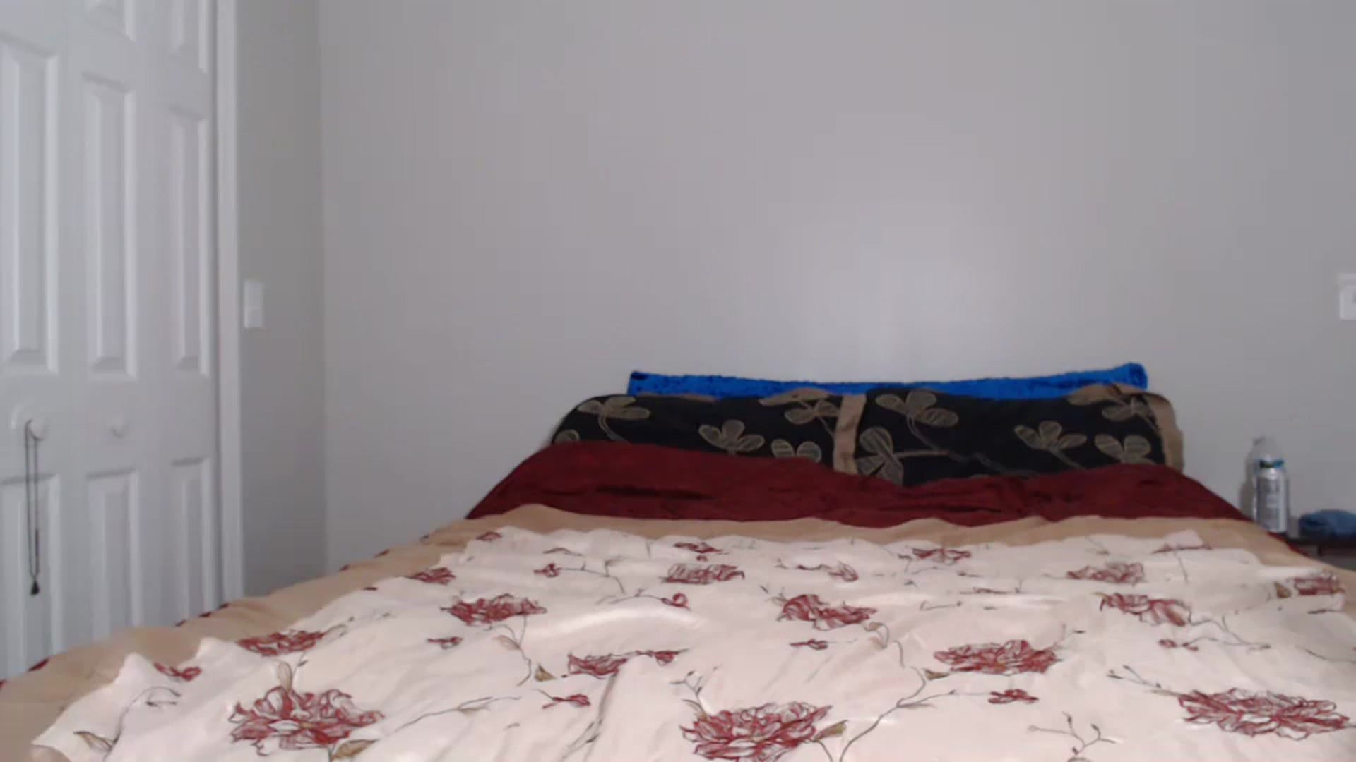 Gallery image thumbnail from Littlekai2023's myfreecams stream on, 06/25/2024, 24:02 image 15 of 20