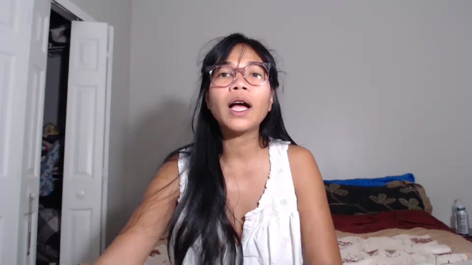 Gallery image thumbnail from Littlekai2023's myfreecams stream on, 06/25/2024, 01:31 image 7 of 20