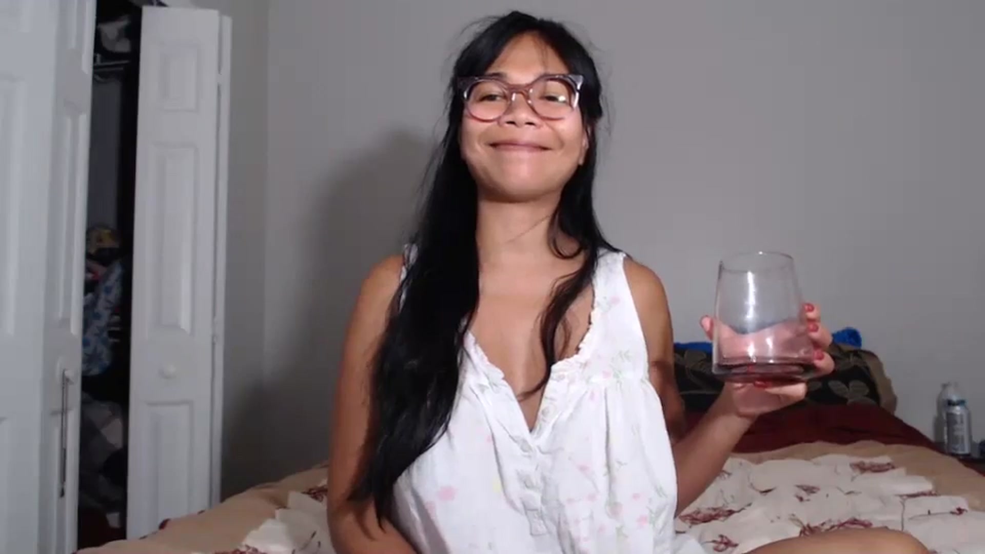 Gallery image thumbnail from Littlekai2023's myfreecams stream on, 06/25/2024, 01:31 image 14 of 20