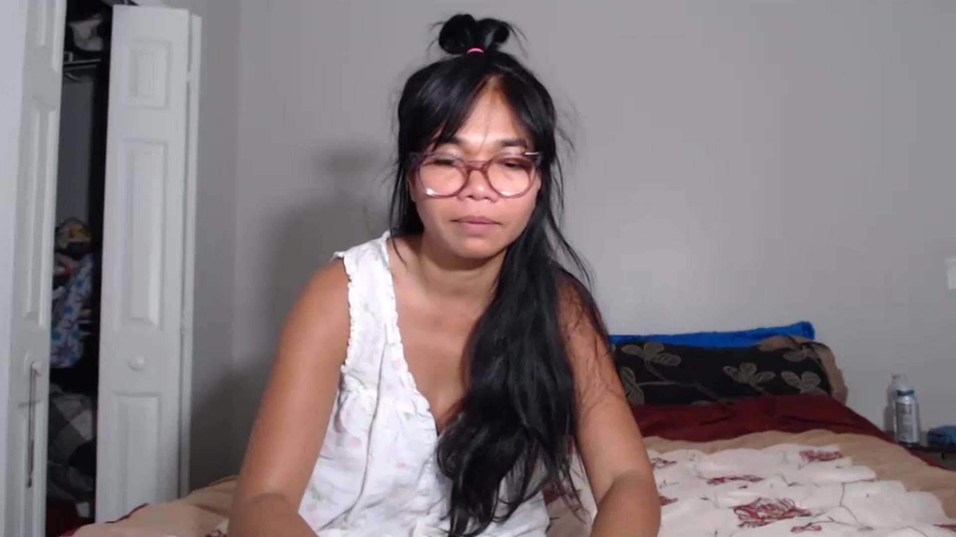 Gallery image thumbnail from Littlekai2023's myfreecams stream on, 06/25/2024, 01:31 image 1 of 20