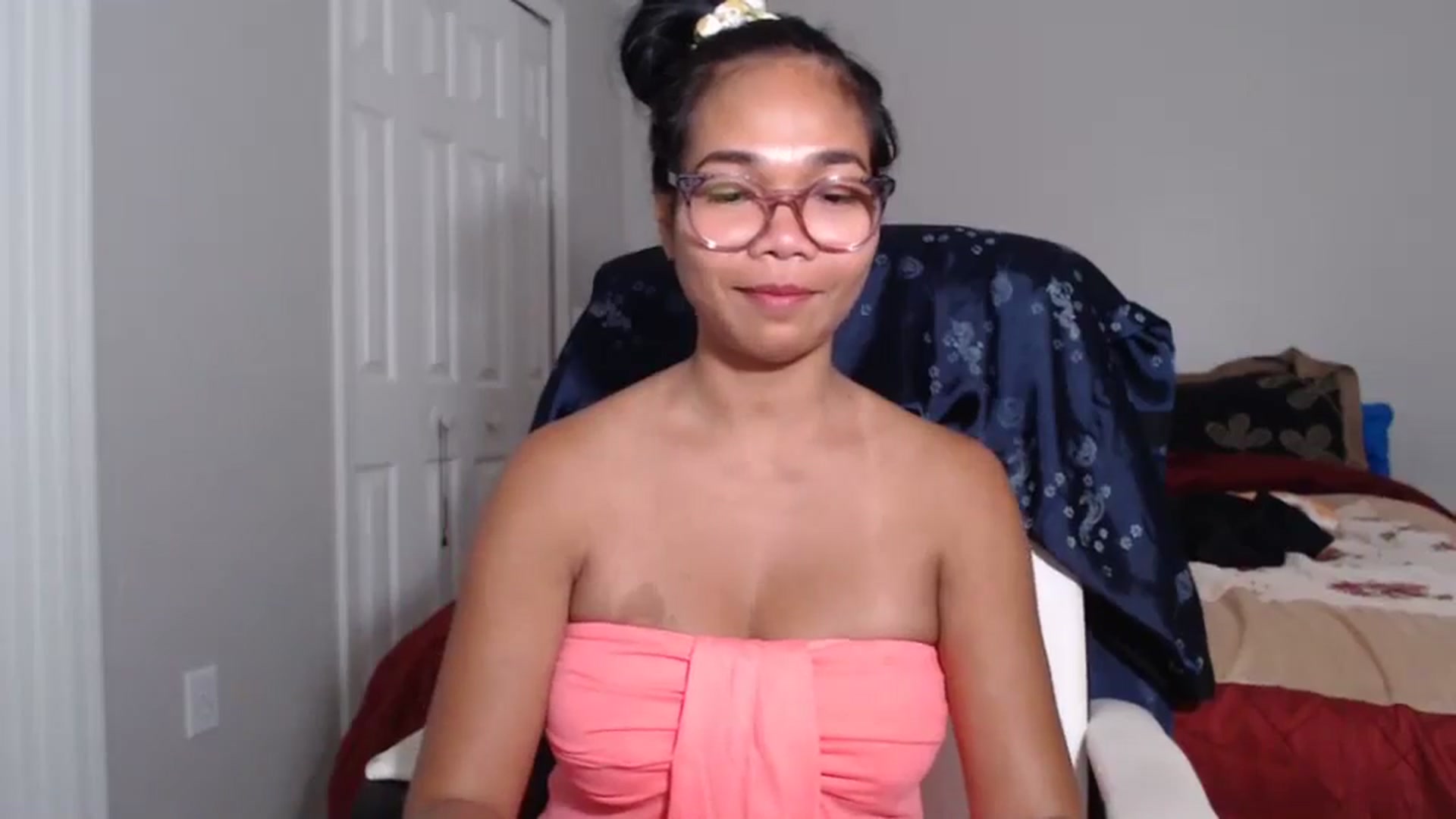 Gallery image thumbnail from Littlekai2023's myfreecams stream on, 06/28/2024, 02:38 image 12 of 20