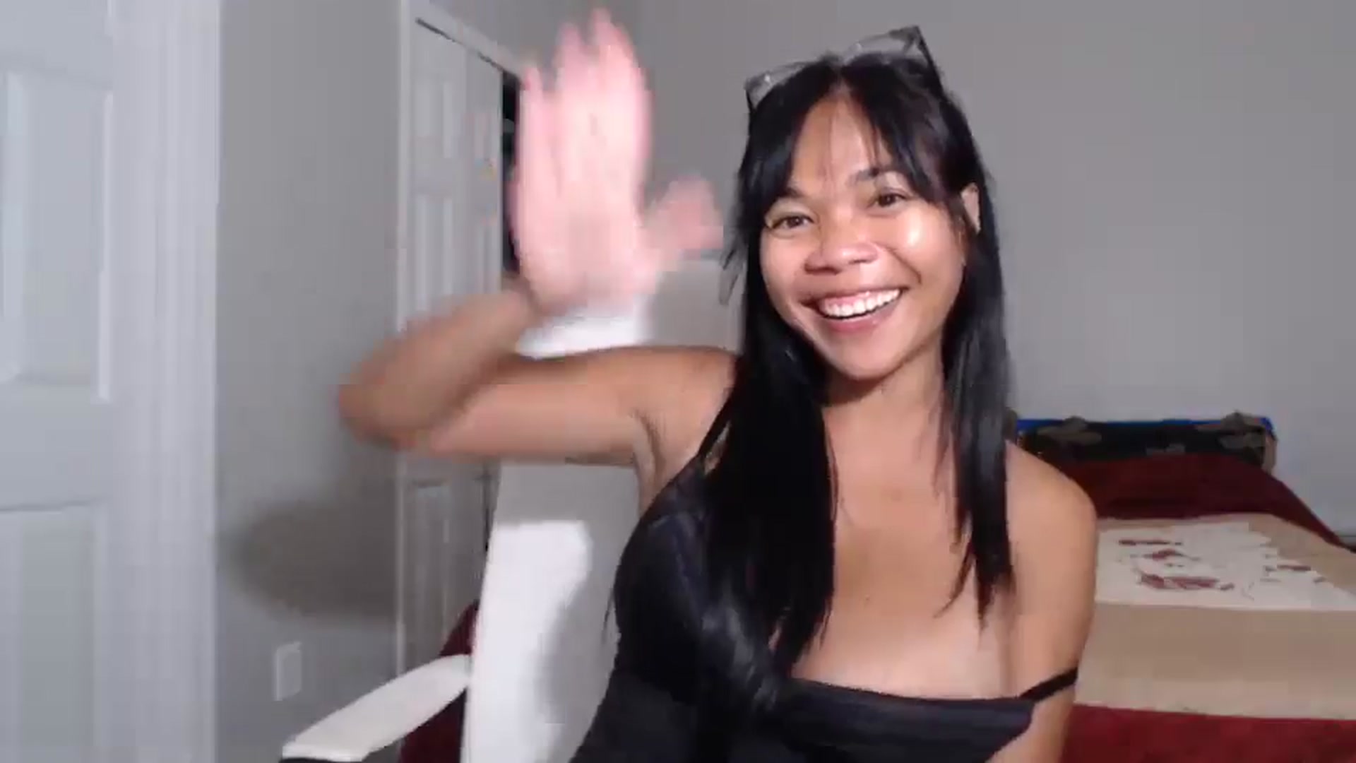 Gallery image thumbnail from Littlekai2023's myfreecams stream on, 06/29/2024, 01:25 image 13 of 20
