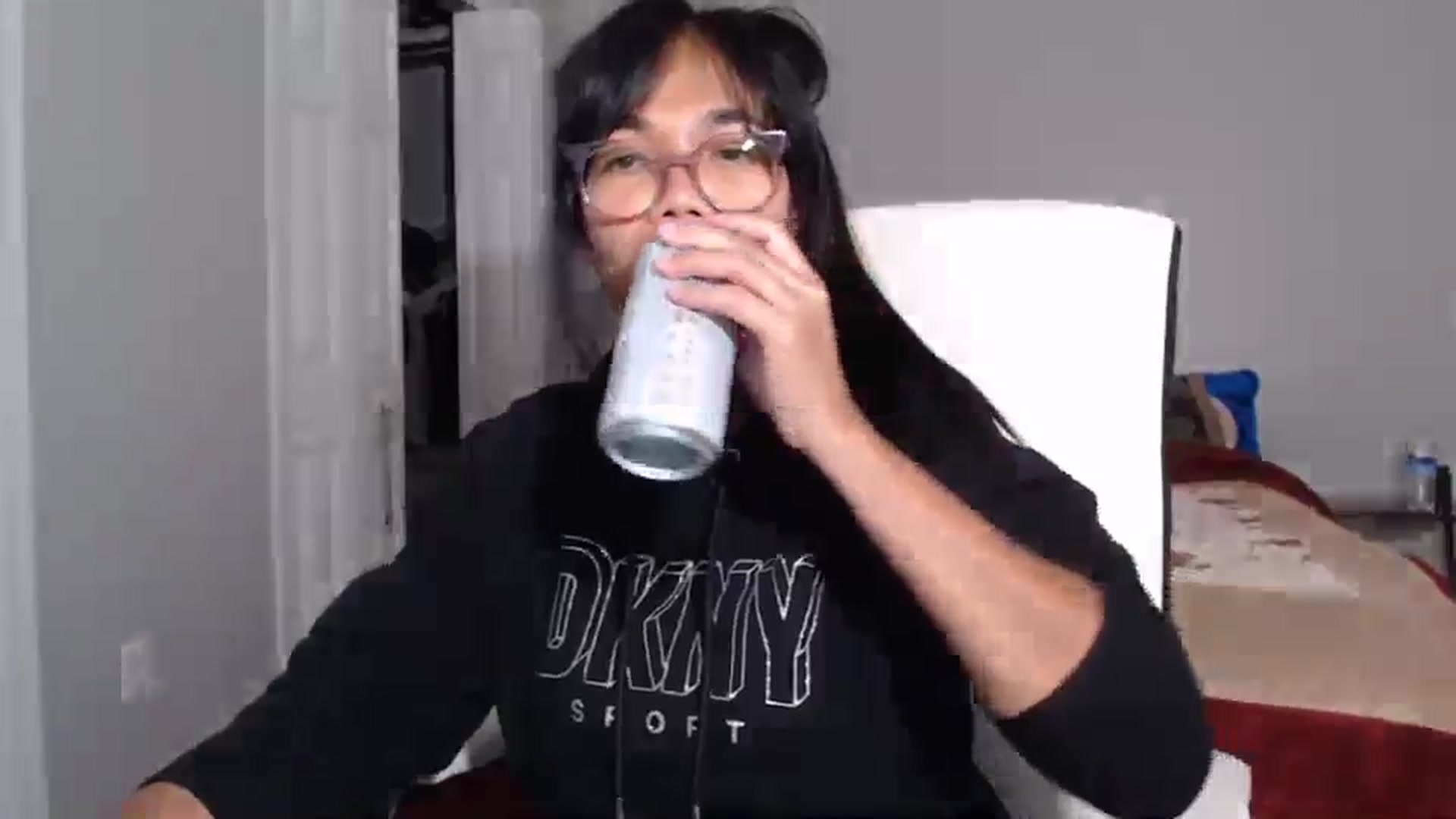 Gallery image thumbnail from Littlekai2023's myfreecams stream on, 06/30/2024, 03:29 image 9 of 20