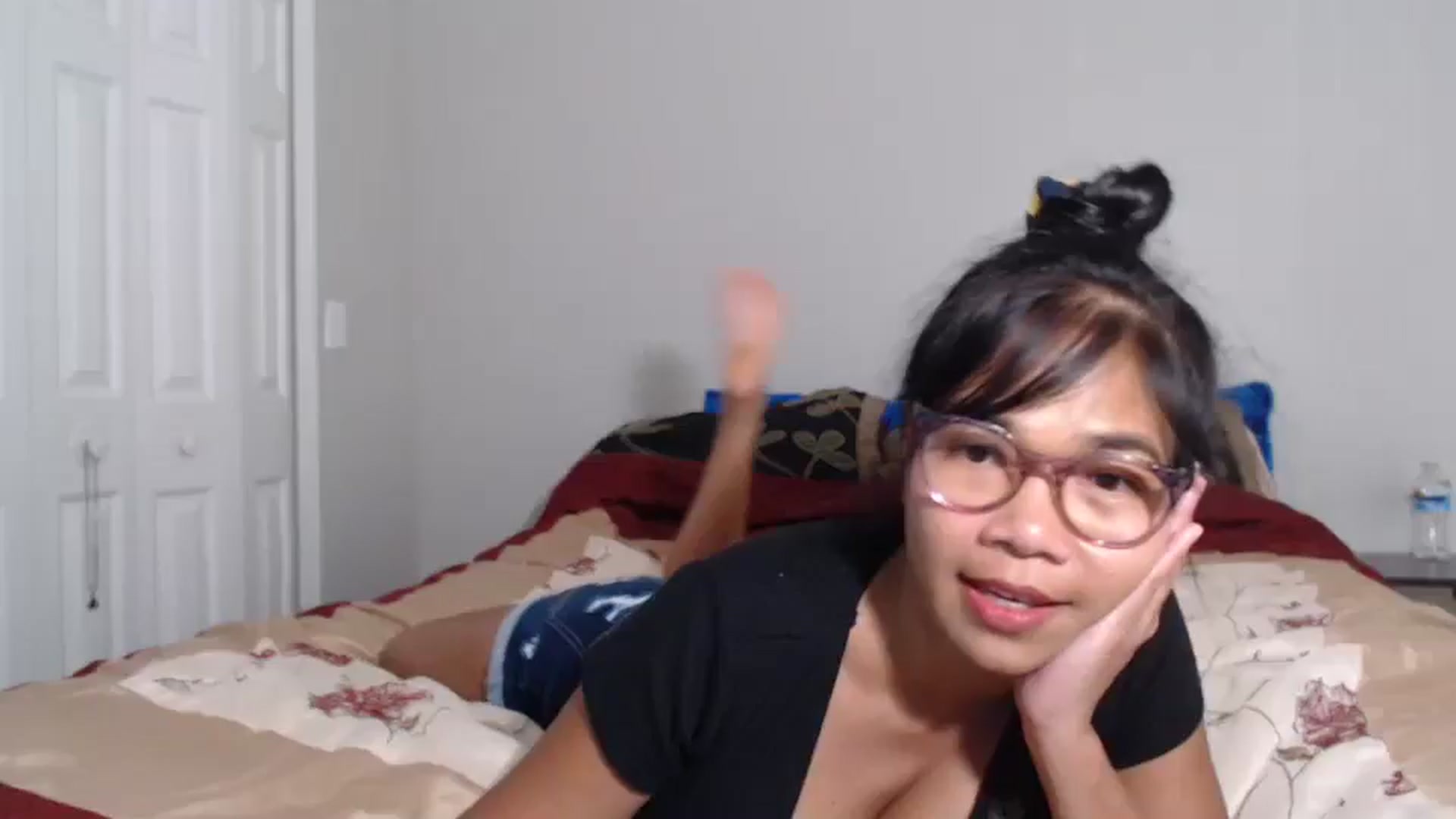 Gallery image thumbnail from Littlekai2023's myfreecams stream on, 07/01/2024, 23:09 image 9 of 20