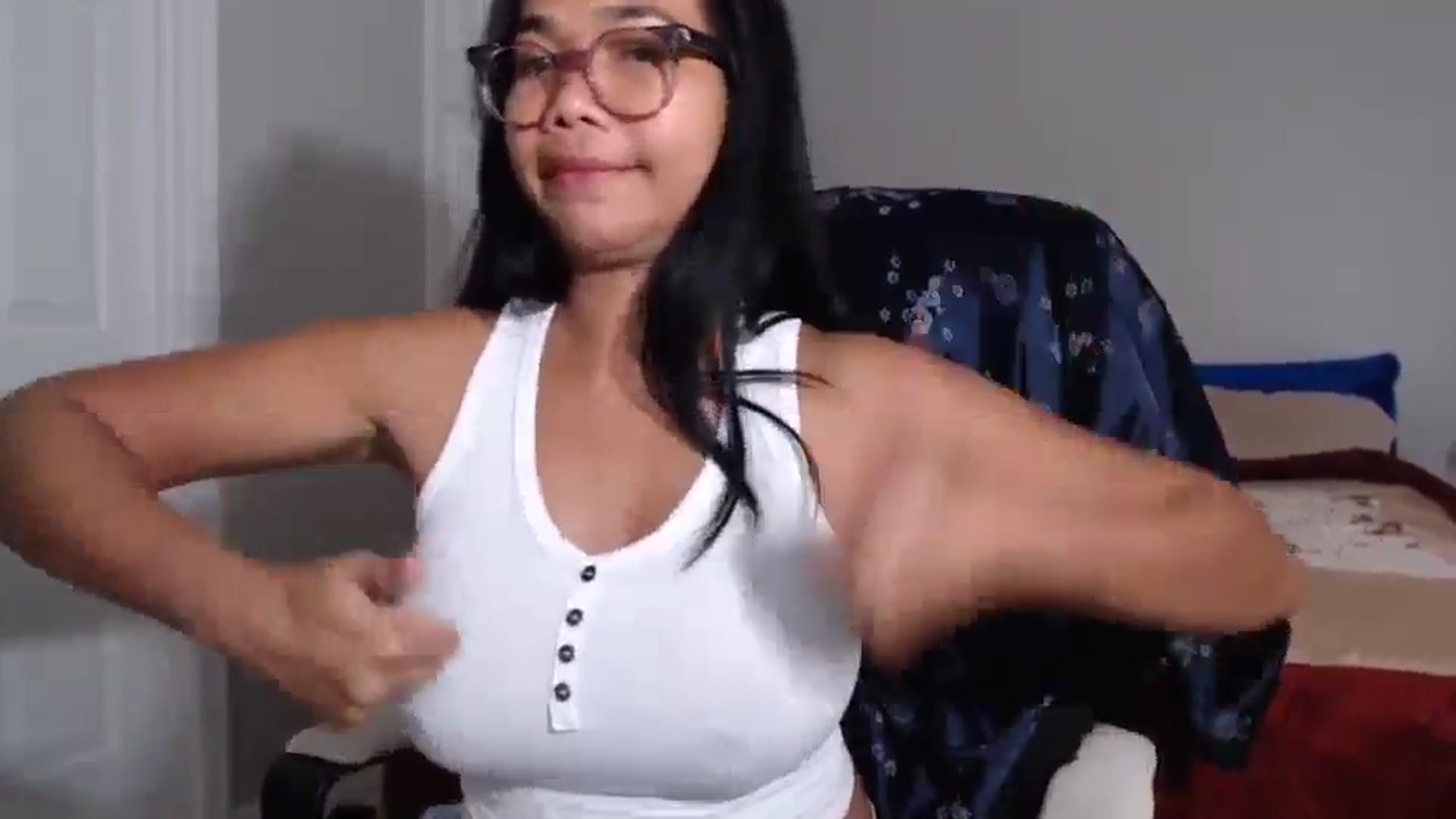 Gallery image thumbnail from Littlekai2023's myfreecams stream on, 07/03/2024, 02:22 image 14 of 20