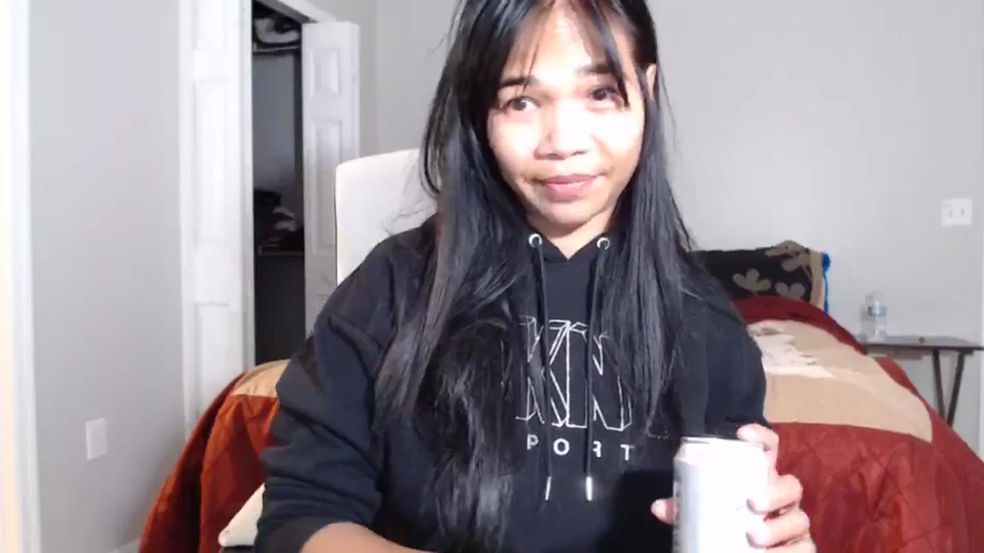 Gallery image thumbnail from Littlekai2023's myfreecams stream on, 07/04/2024, 03:30 image 16 of 20