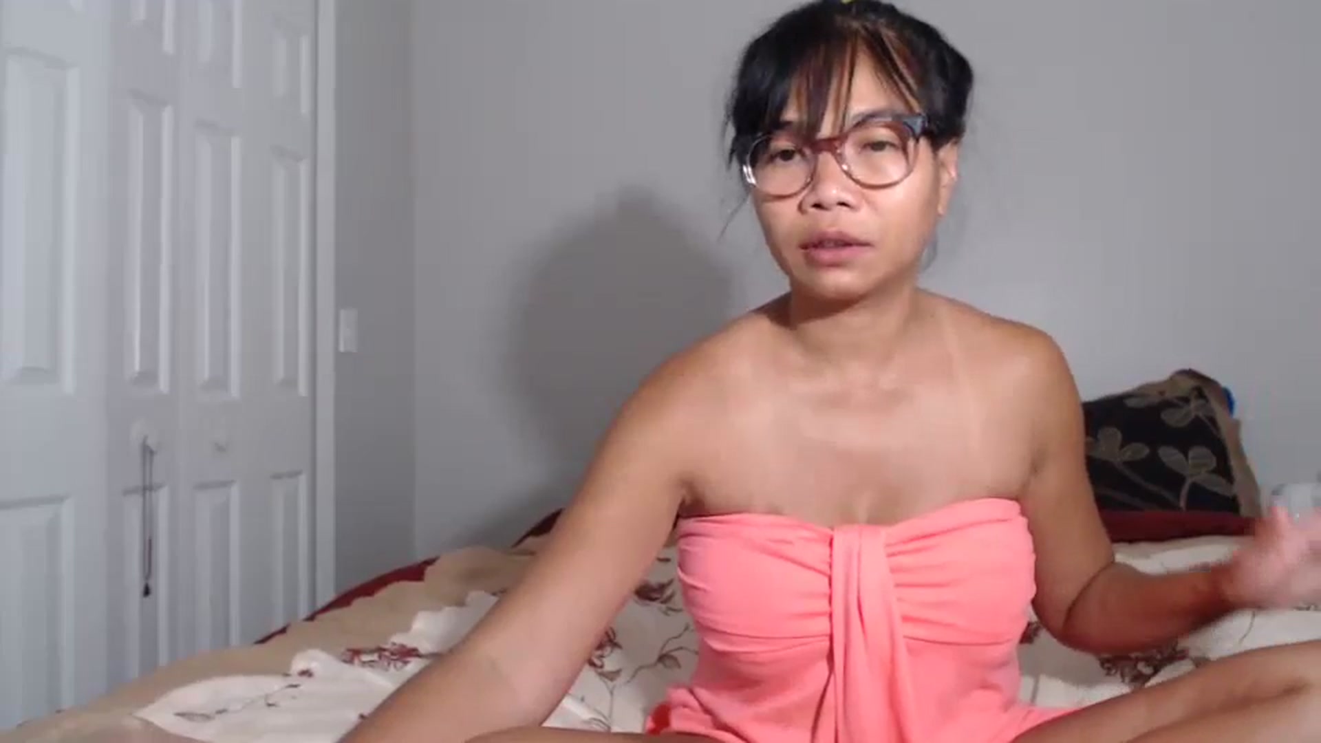 Gallery image thumbnail from Littlekai2023's myfreecams stream on, 07/06/2024, 24:01 image 15 of 20