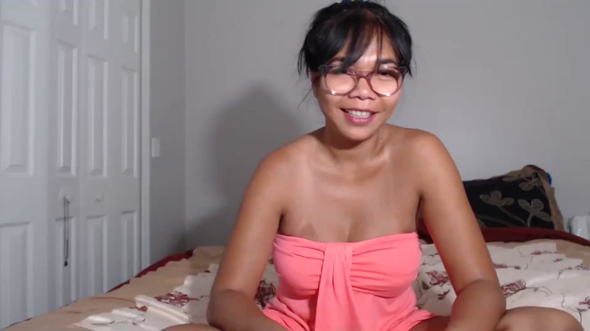 Gallery image thumbnail from Littlekai2023's myfreecams stream on, 07/06/2024, 24:01 image 1 of 20