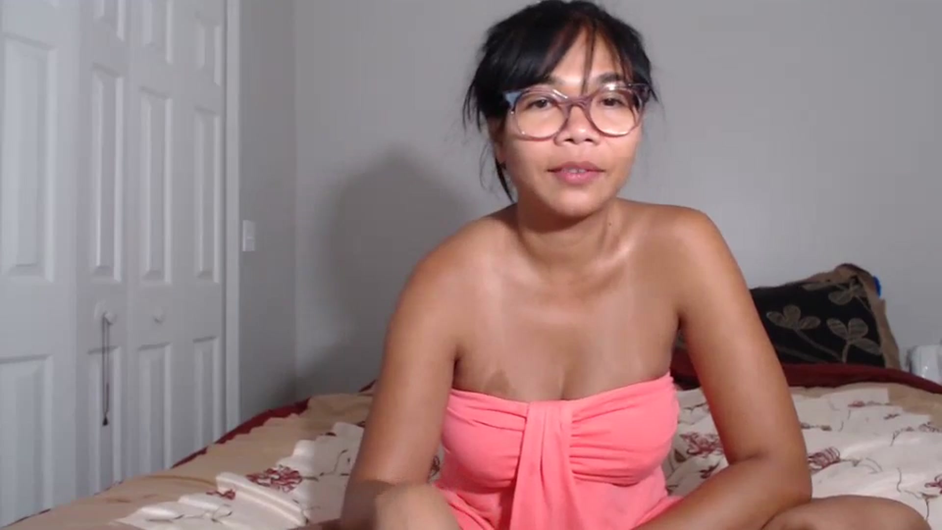 Gallery image thumbnail from Littlekai2023's myfreecams stream on, 07/06/2024, 24:01 image 5 of 20