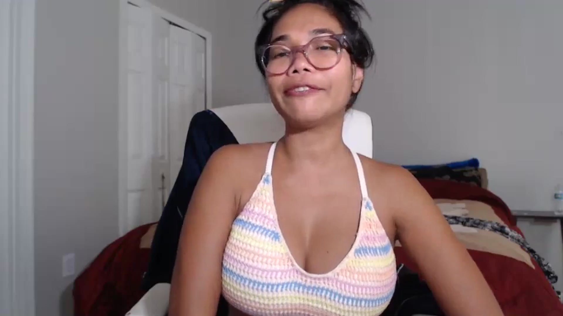 Gallery image thumbnail from Littlekai2023's myfreecams stream on, 07/07/2024, 22:00 image 18 of 20