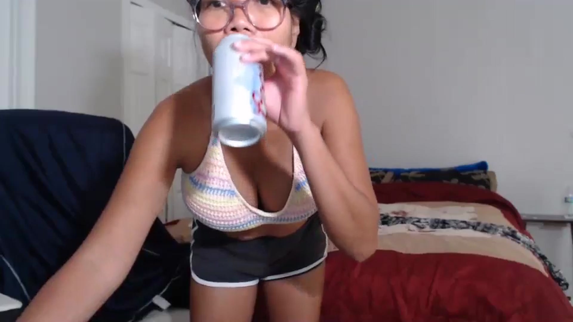Gallery image thumbnail from Littlekai2023's myfreecams stream on, 07/07/2024, 22:00 image 13 of 20