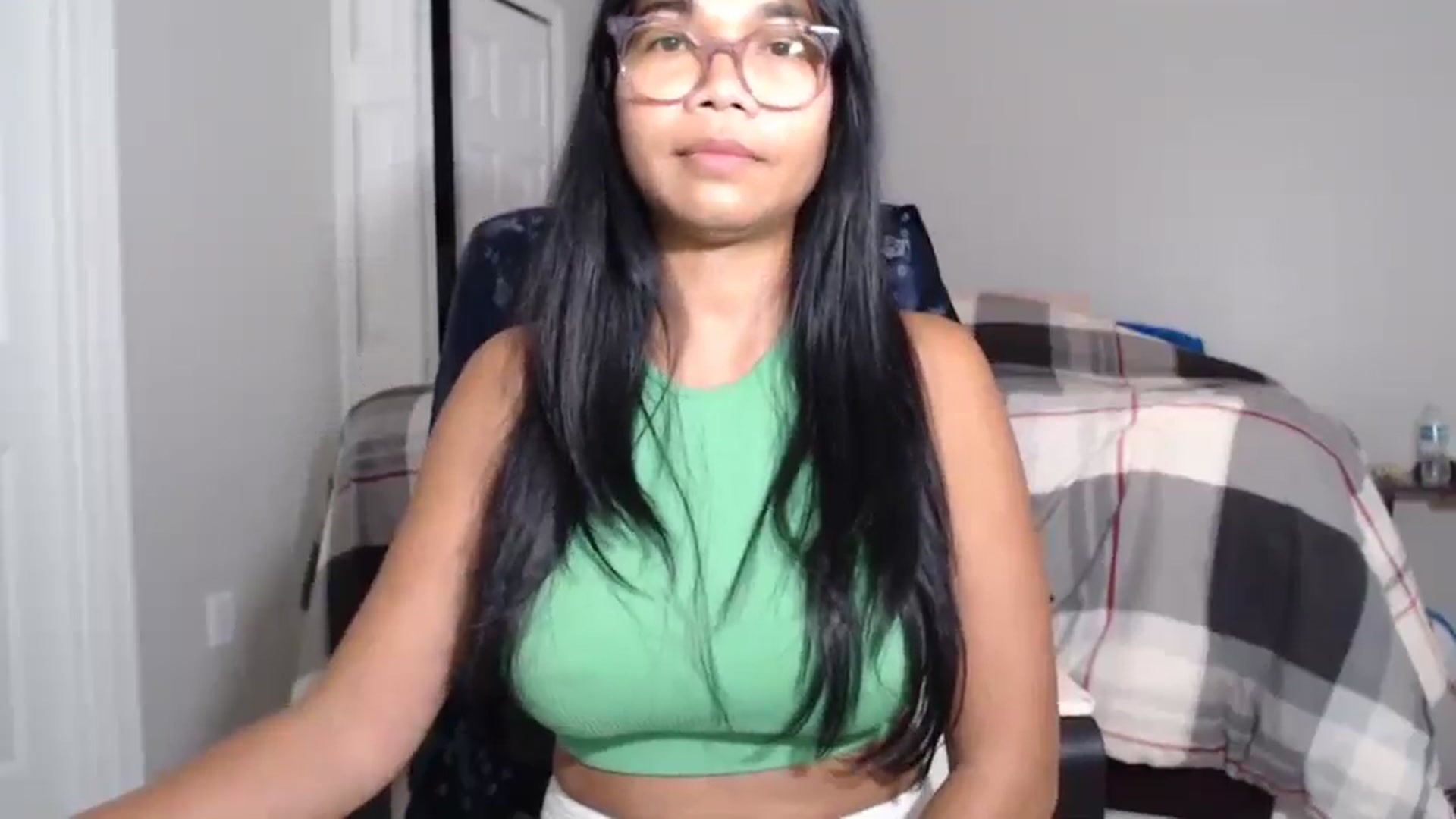 Gallery image thumbnail from Littlekai2023's myfreecams stream on, 07/11/2024, 24:00 image 19 of 20