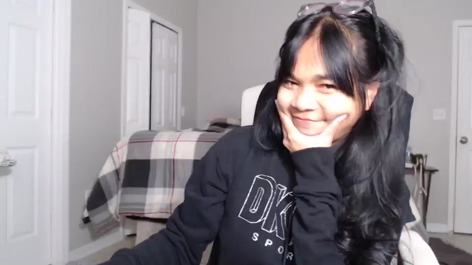 Gallery image thumbnail from Littlekai2023's myfreecams stream on, 07/15/2024, 04:11 image 9 of 20